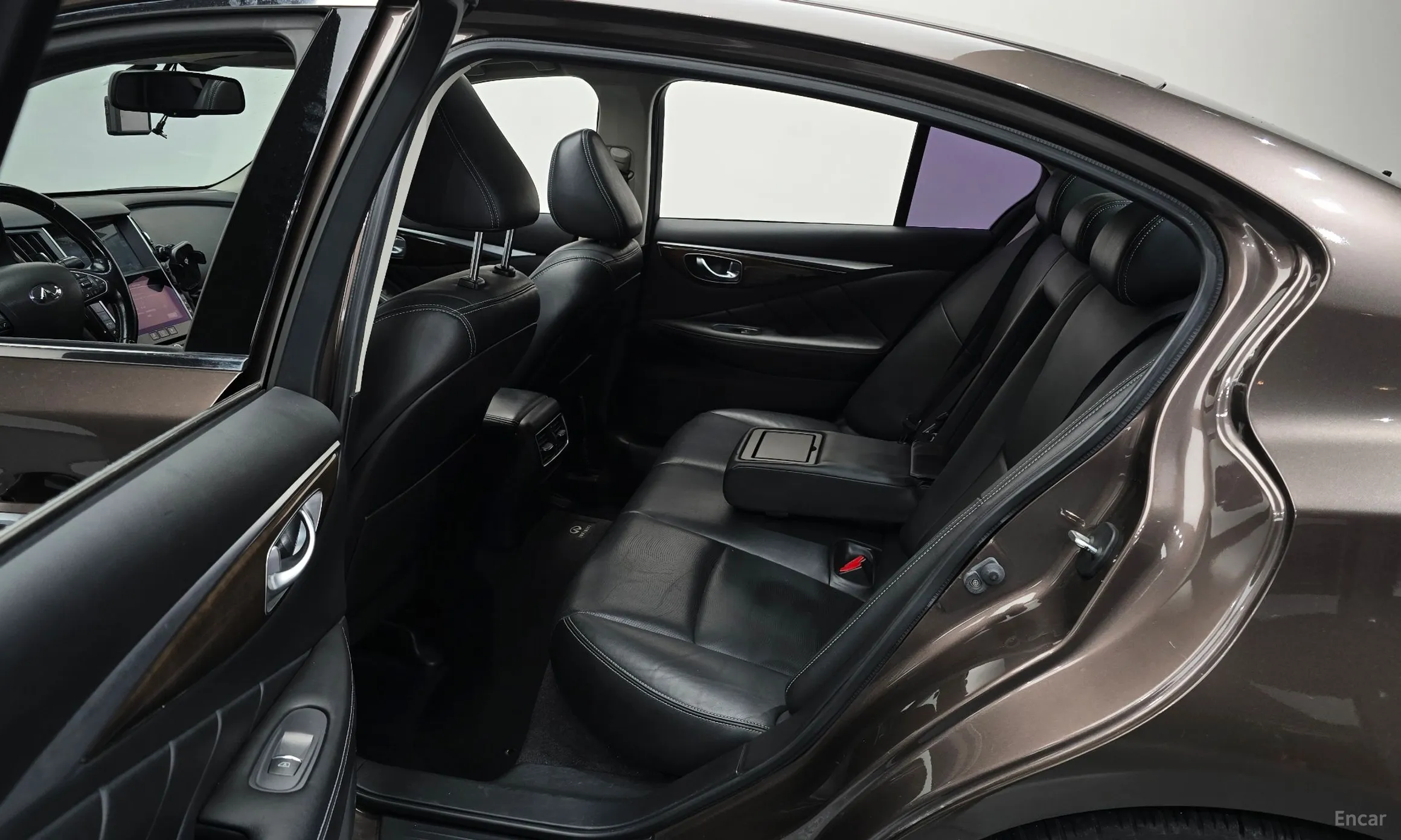 Infiniti Q50 превью 12