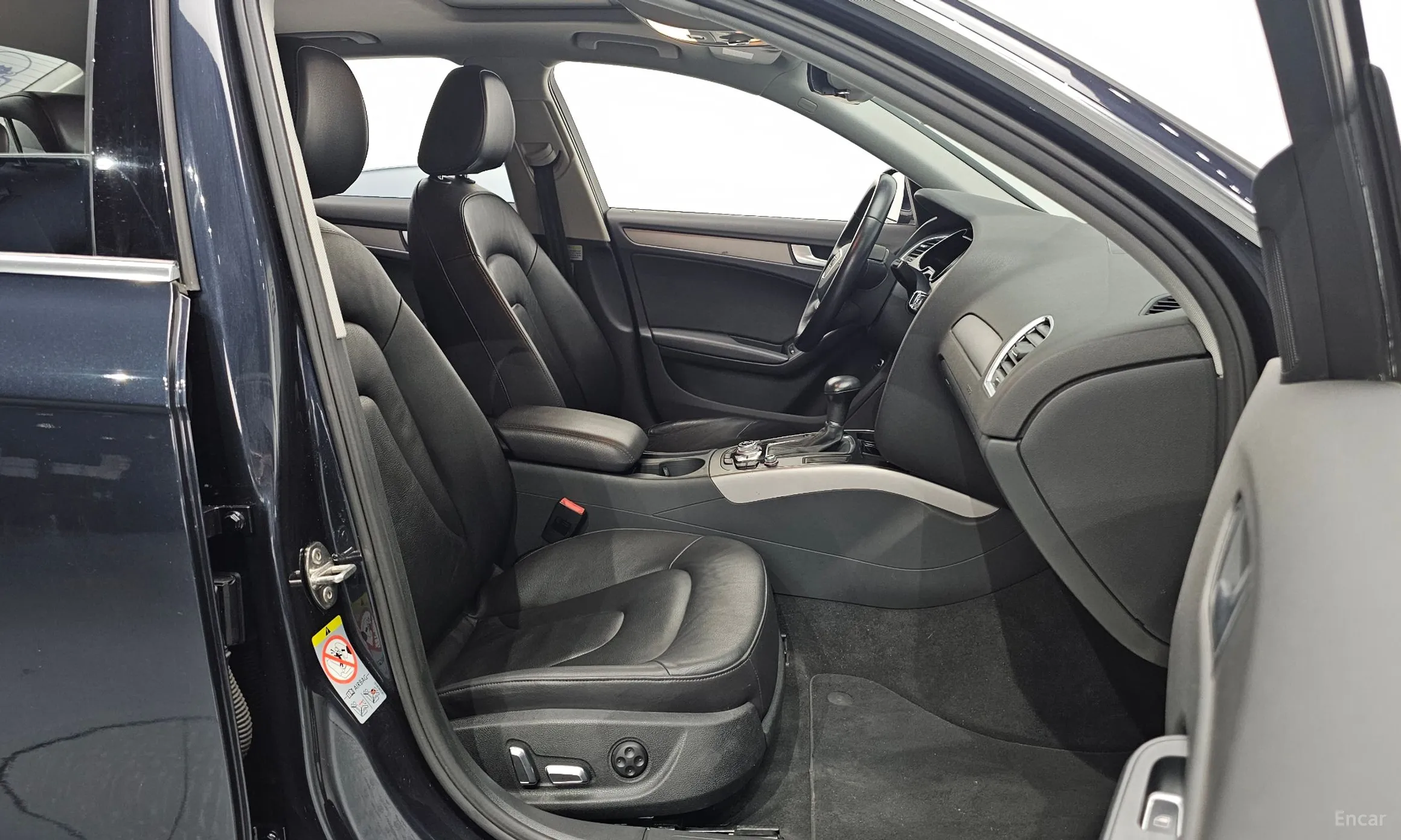 Audi New A4 превью 10