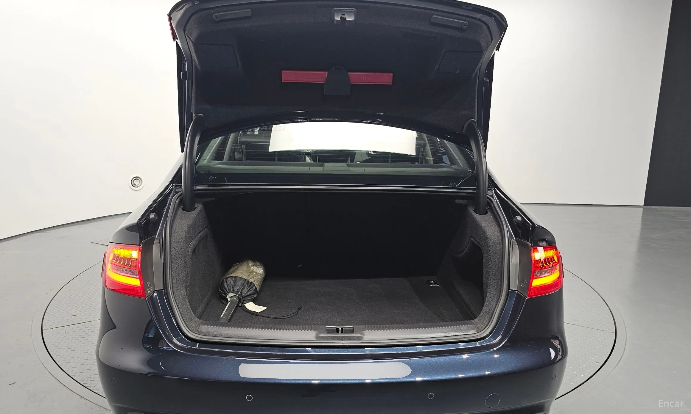 Audi New A4 превью 20