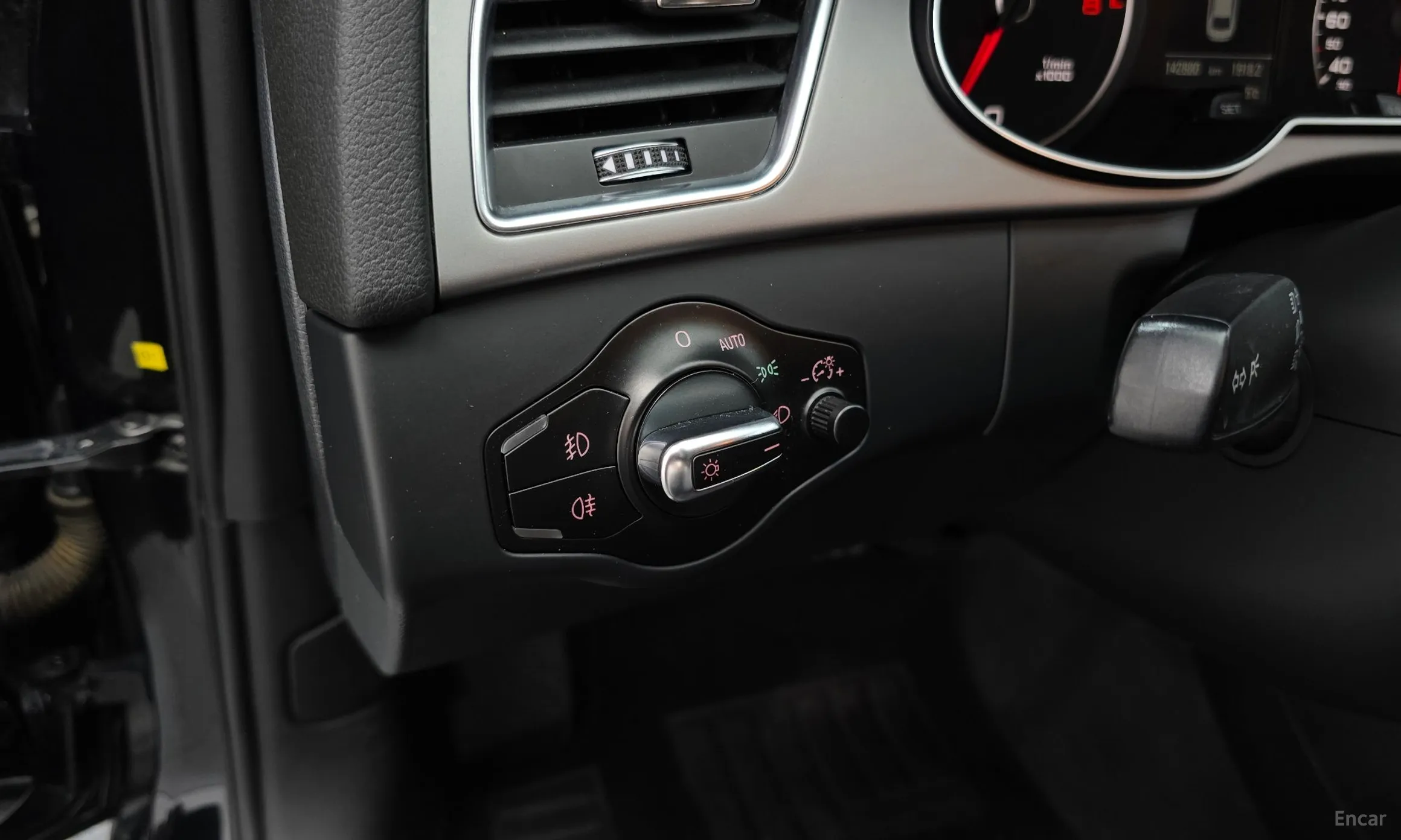 Audi New A4 превью 16