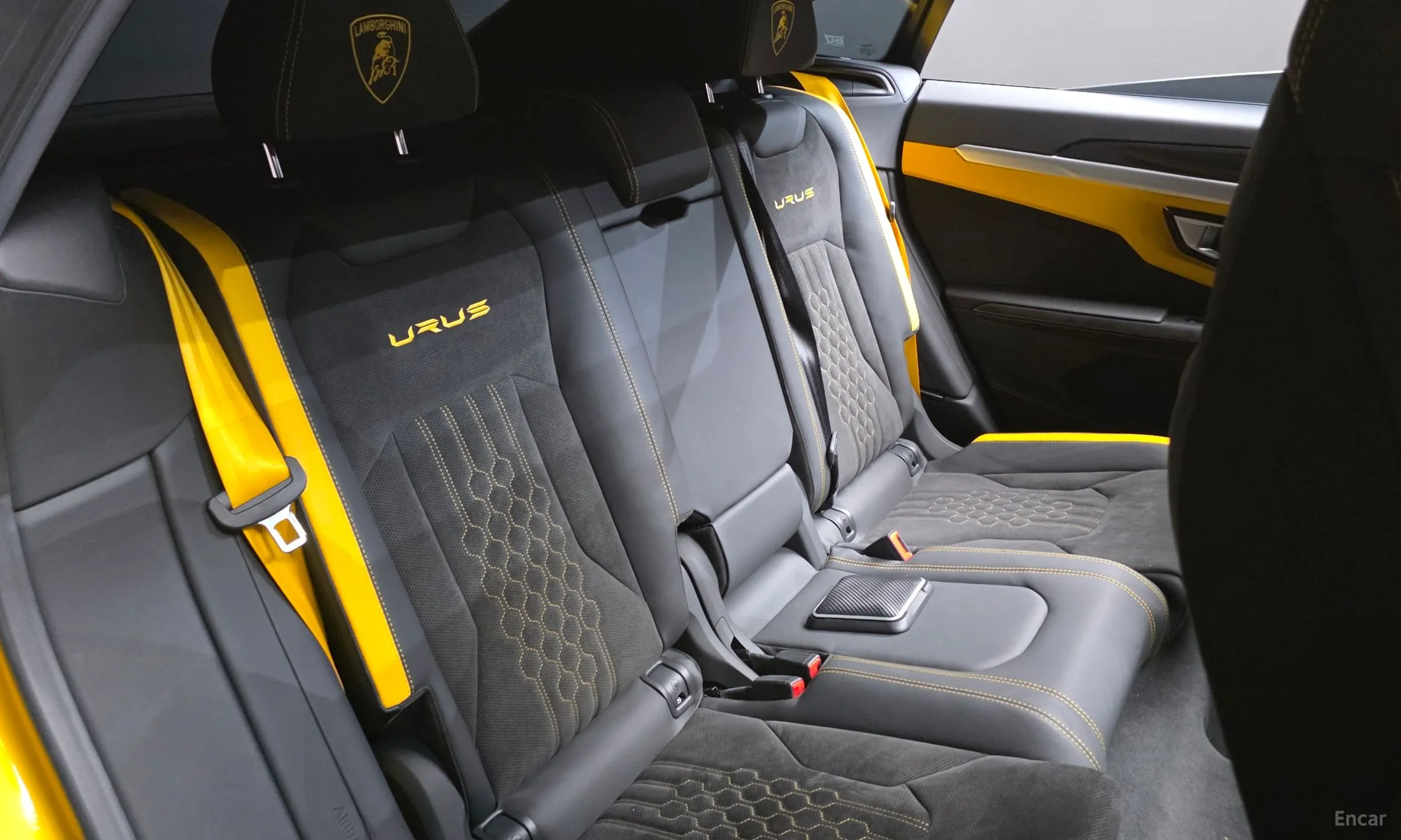 Lamborghini Urus превью 11