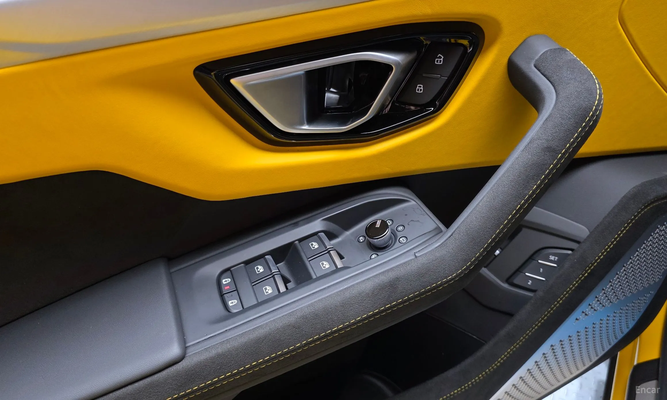 Lamborghini Urus превью 20