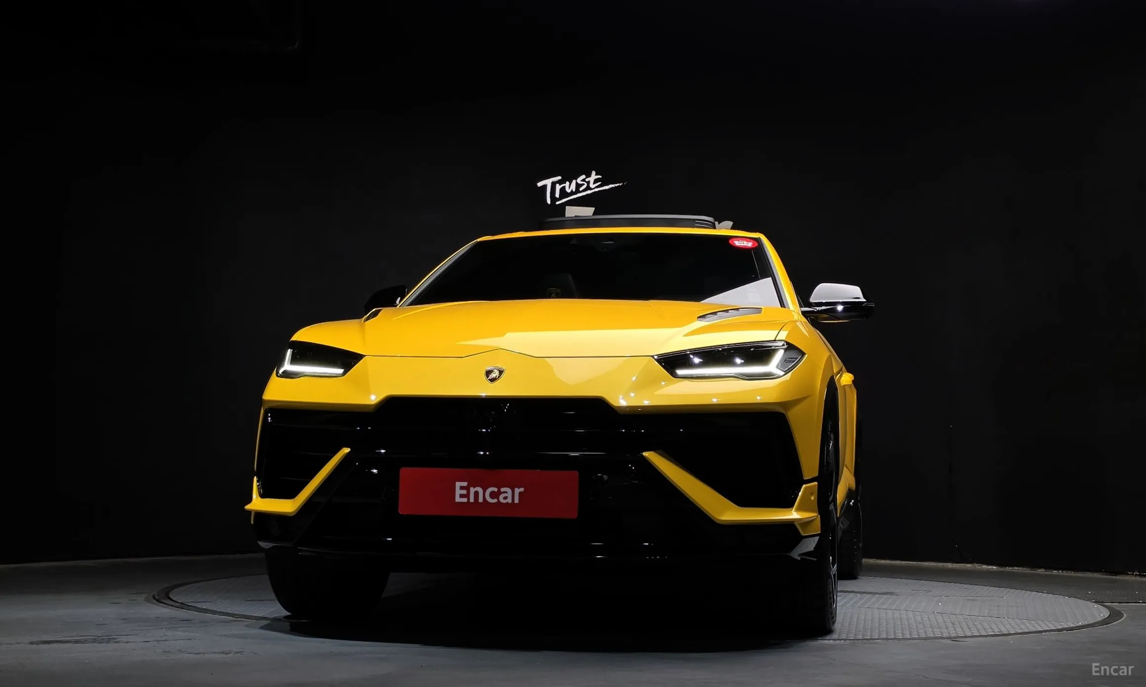 Lamborghini Urus превью 3