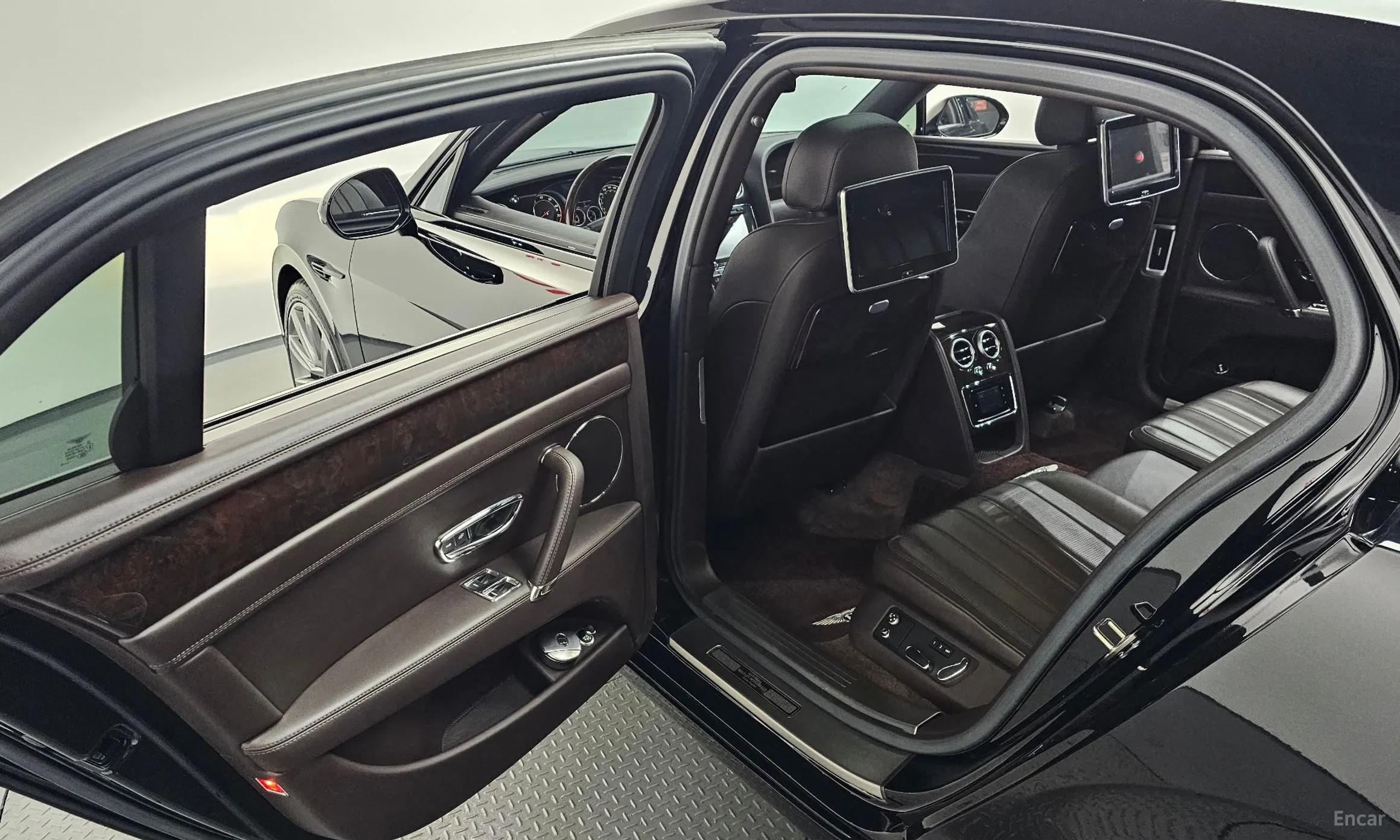 Bentley Flying Spur 2nd Generation превью 18