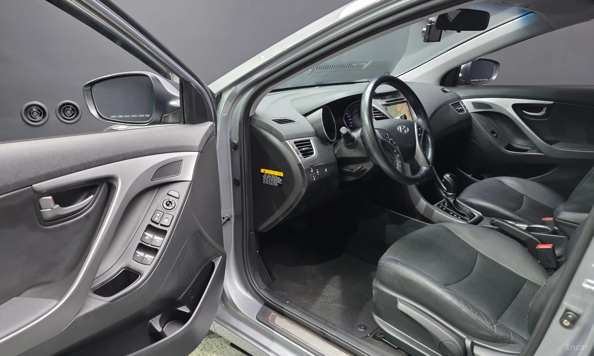 Hyundai Avante превью 10