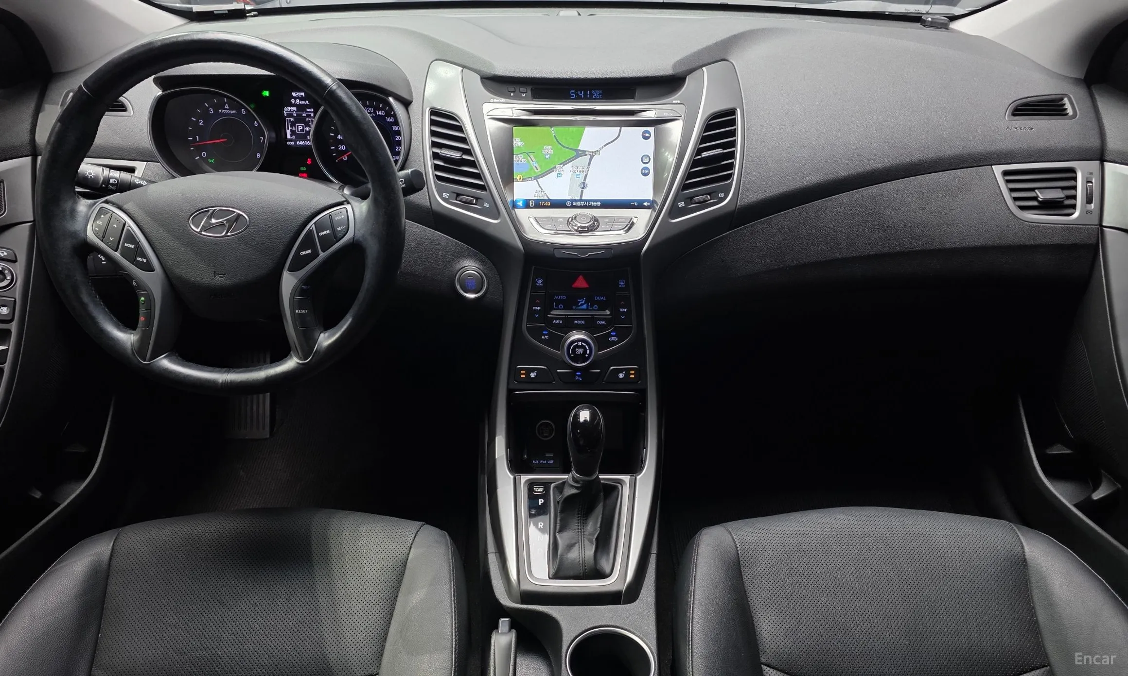 Hyundai Avante превью 7