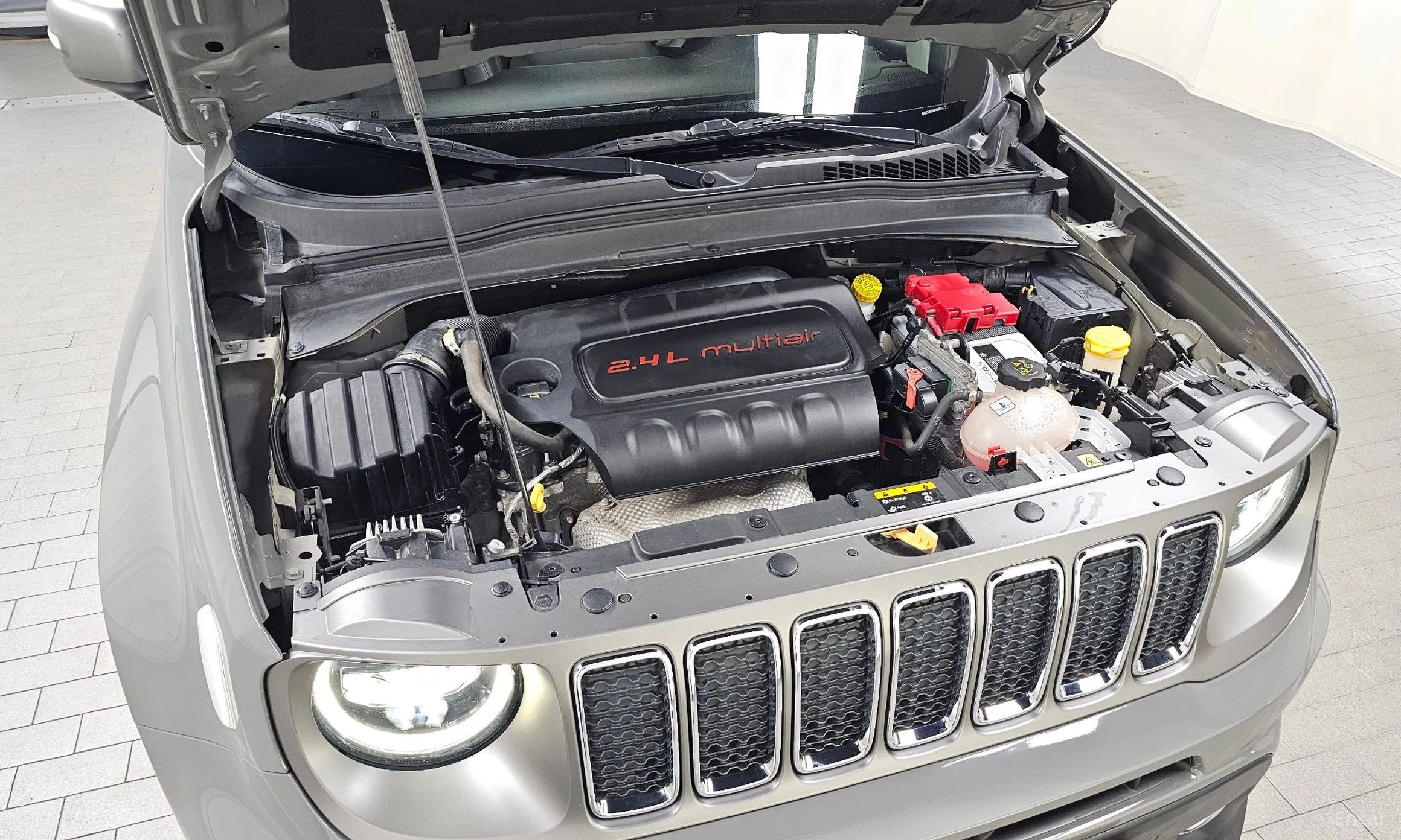Jeep Renegade превью 6