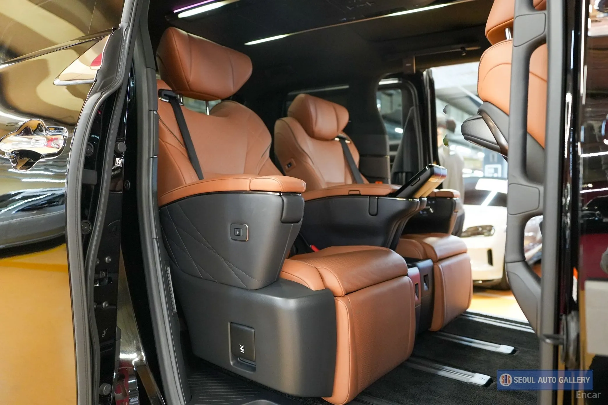 Toyota Alphard 4th Generation превью 12