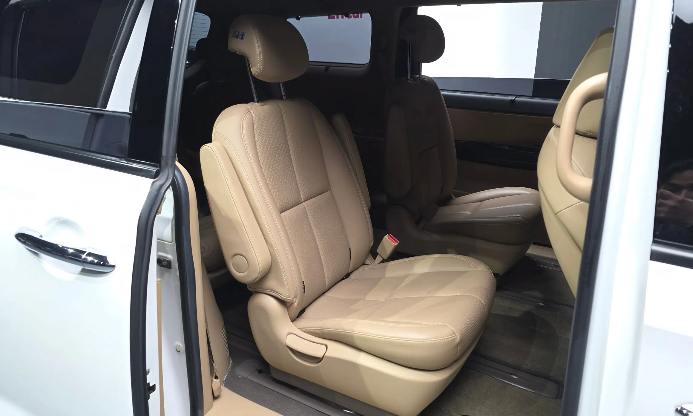 Kia Carnival превью 11
