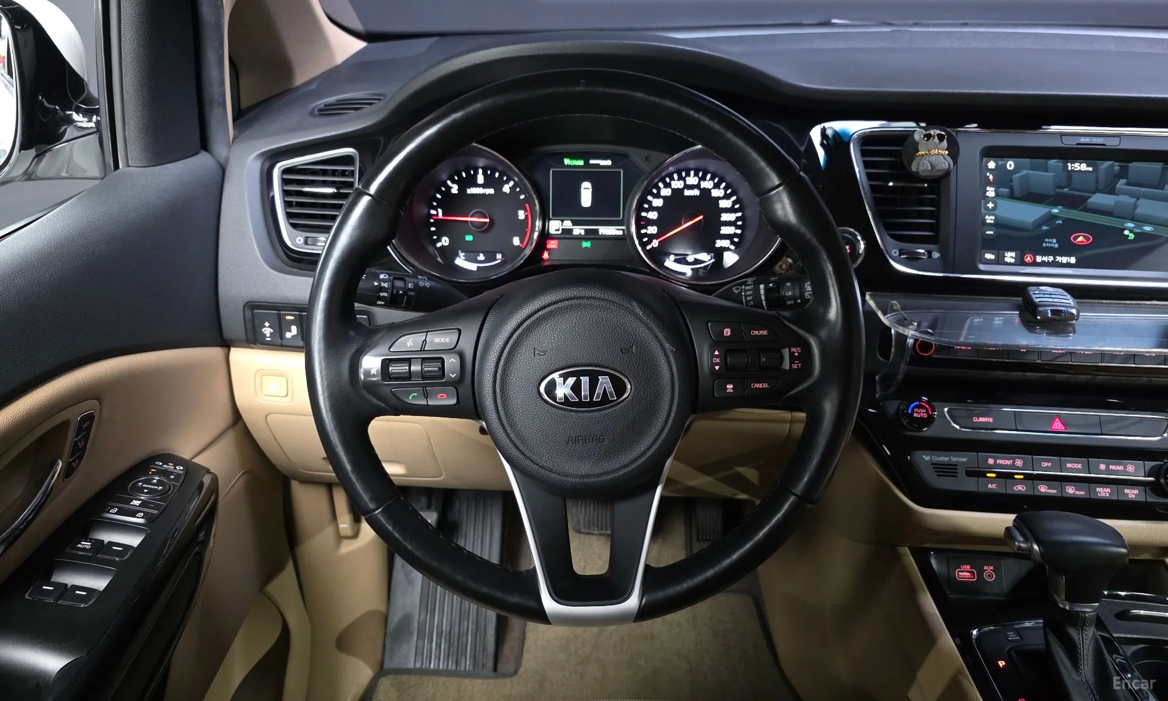 Kia Carnival превью 14