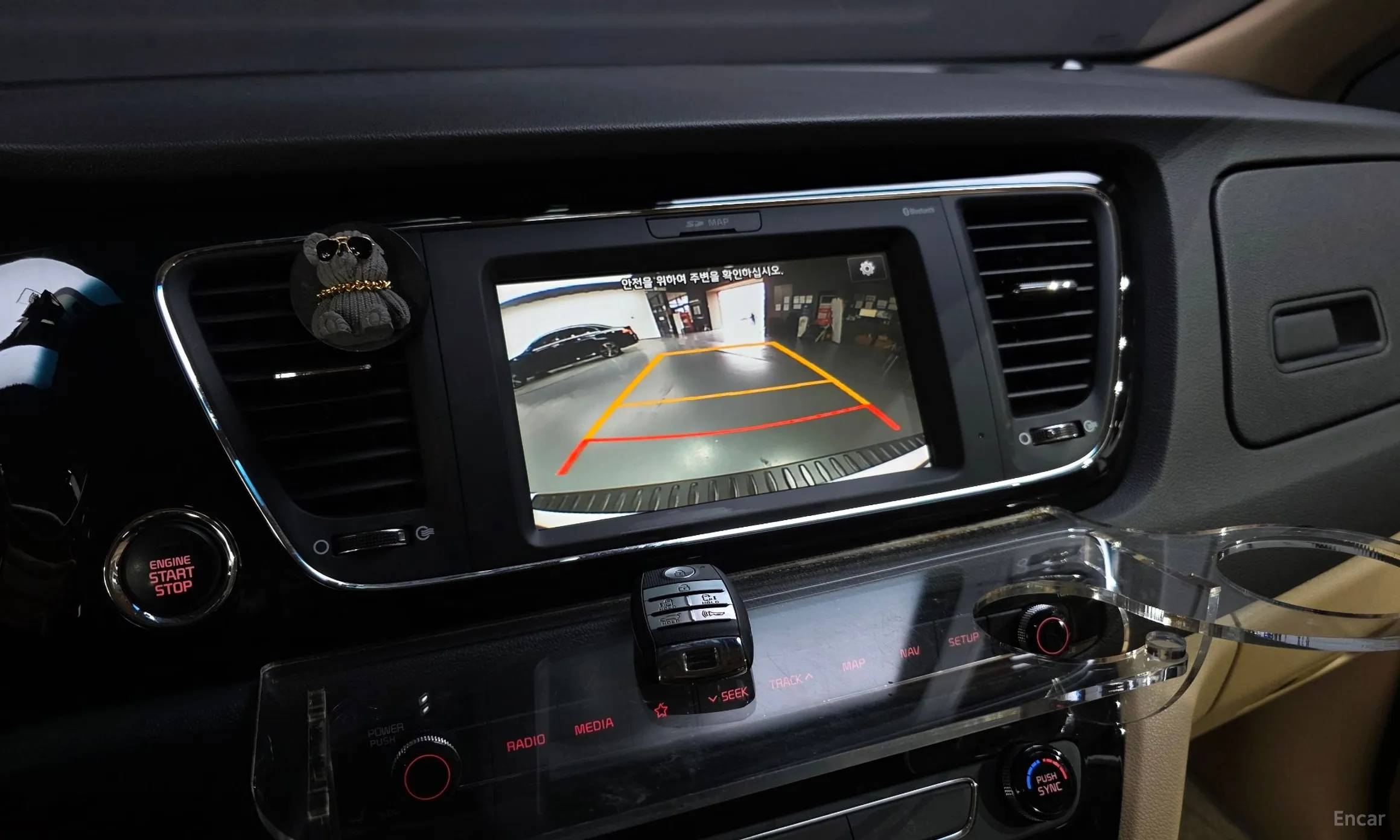 Kia Carnival превью 16