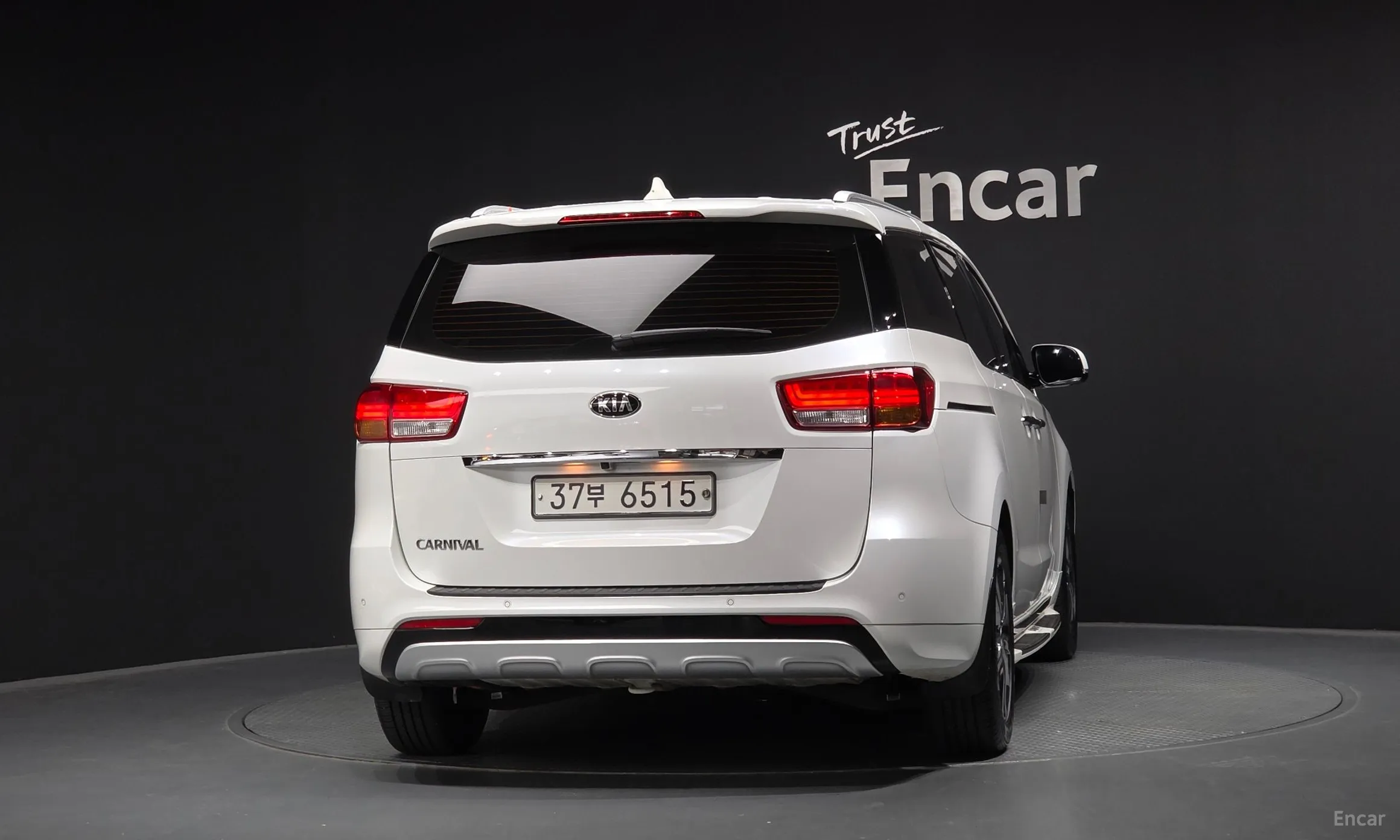 Kia Carnival превью 4