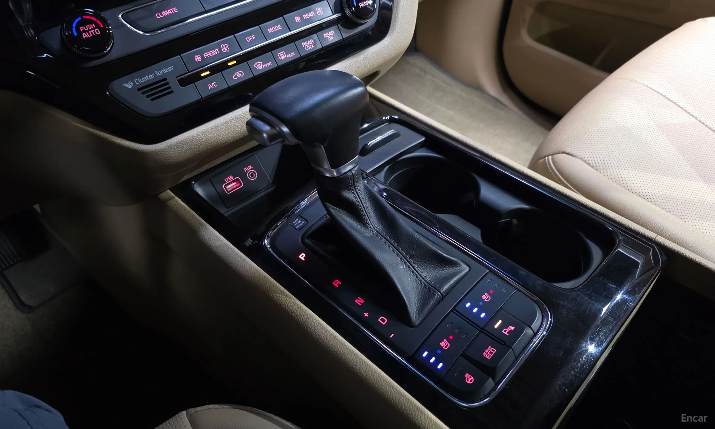 Kia Carnival превью 9