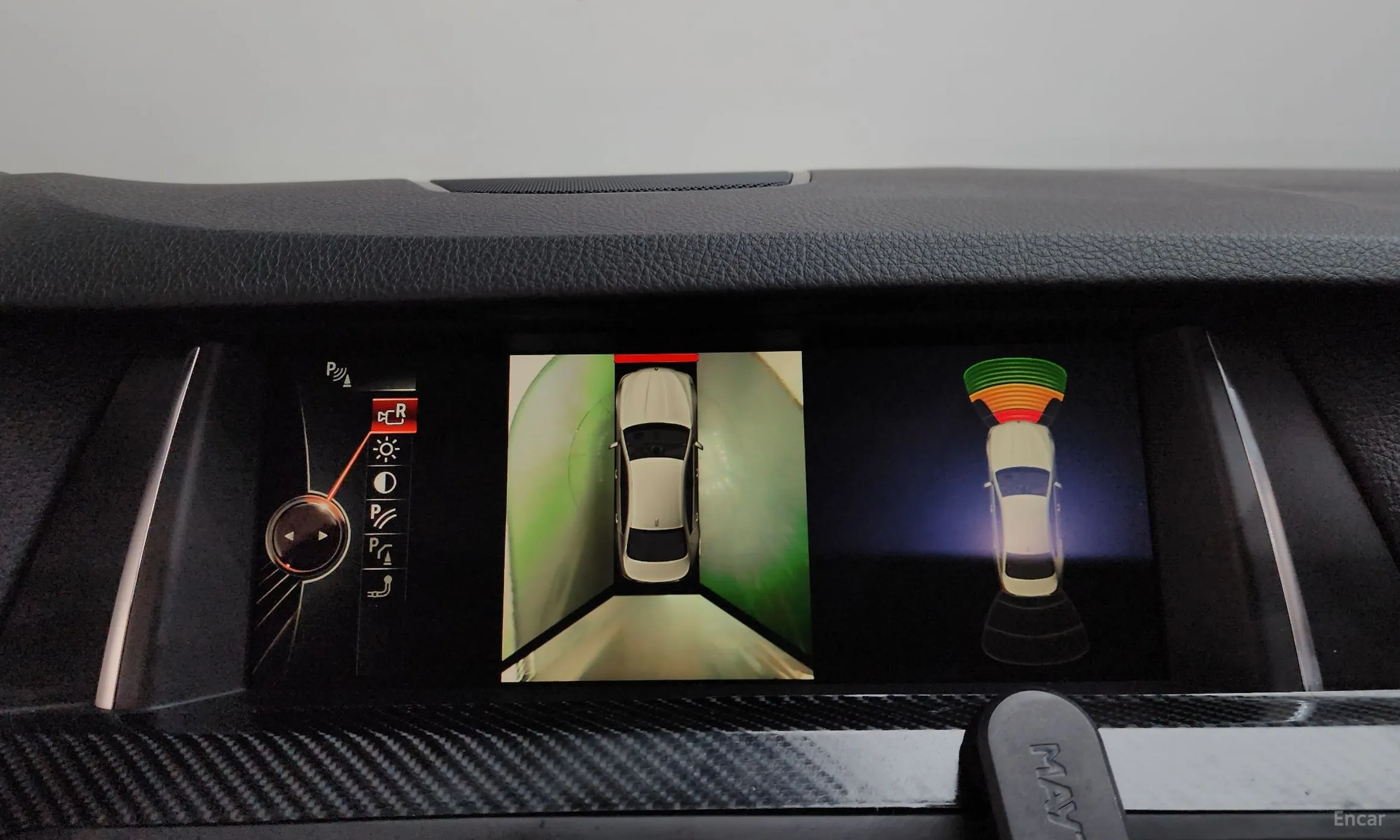 BMW 5 Series (F10) превью 14