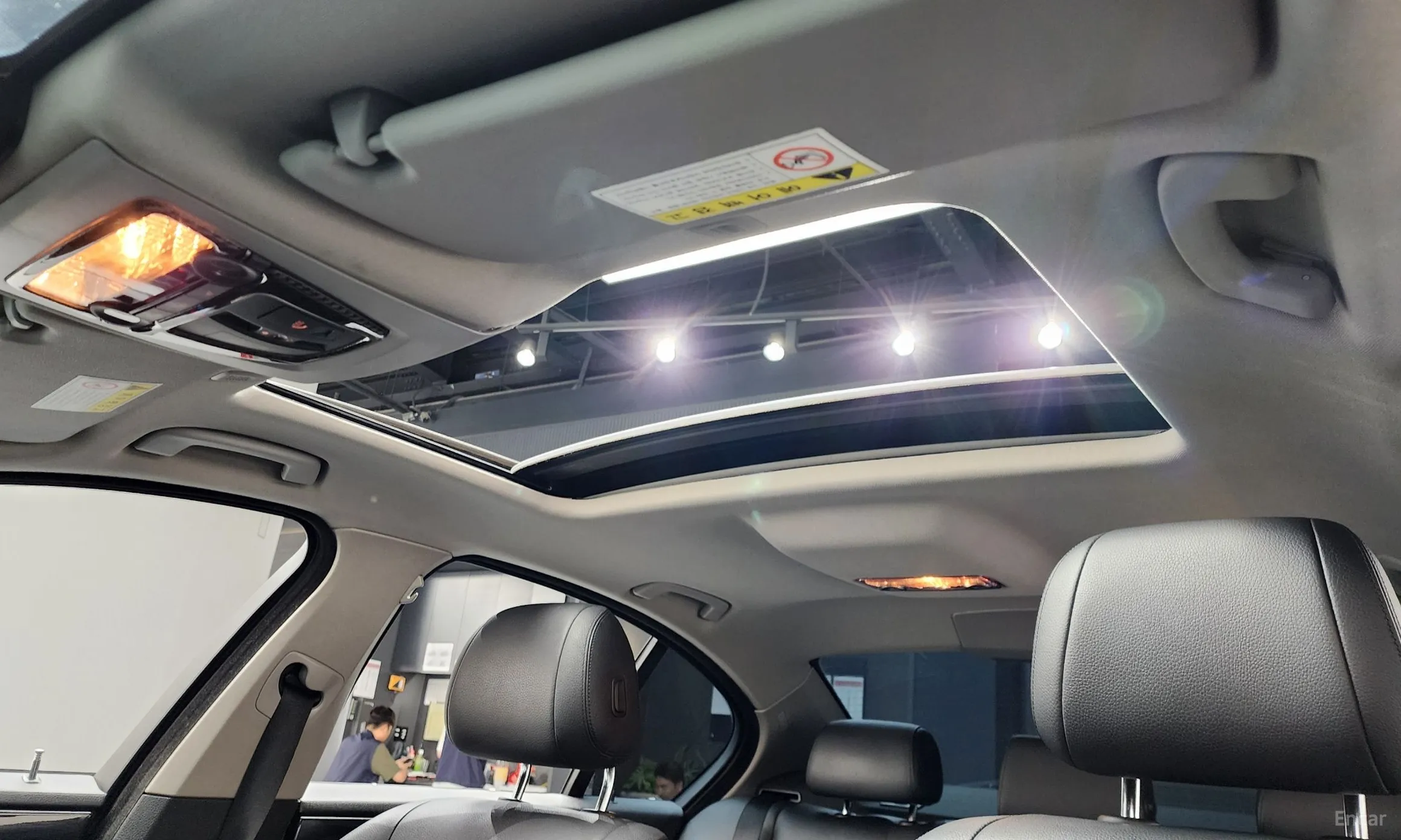 BMW 5 Series (F10) превью 18