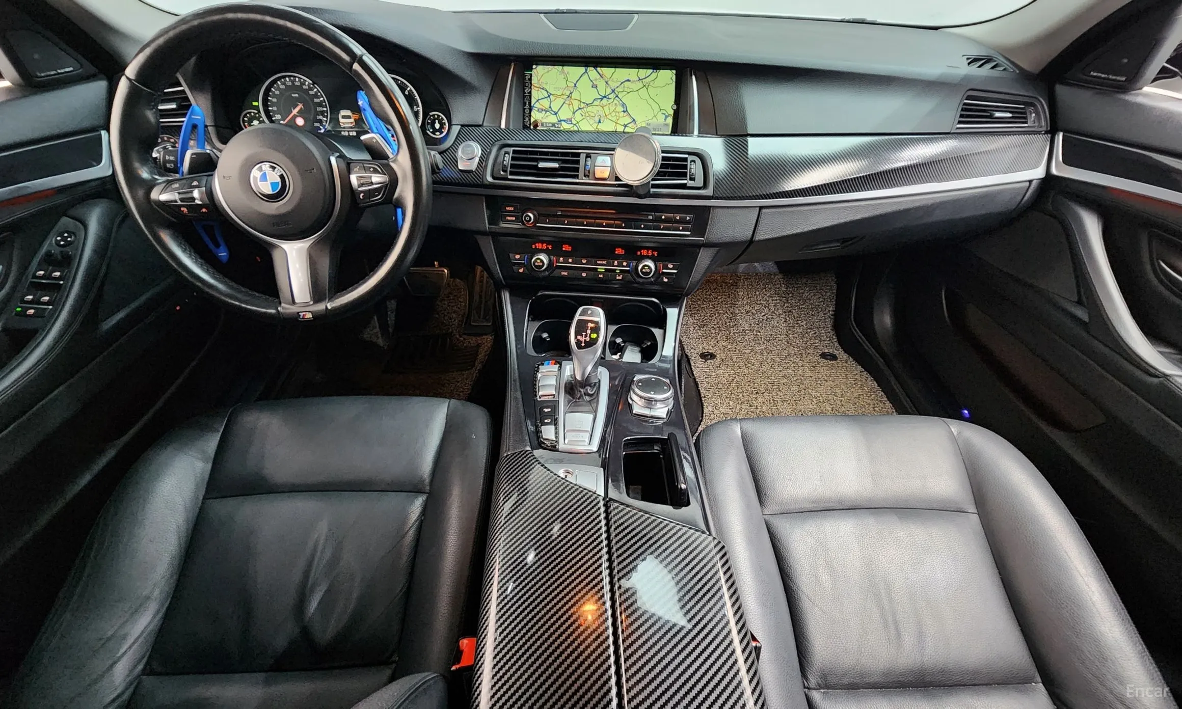 BMW 5 Series (F10) превью 7