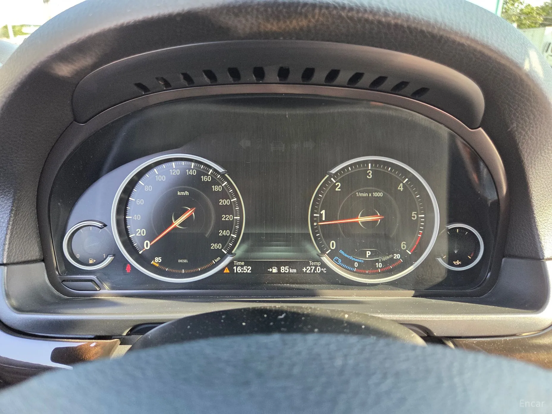 BMW 5 Series (F10) превью 10