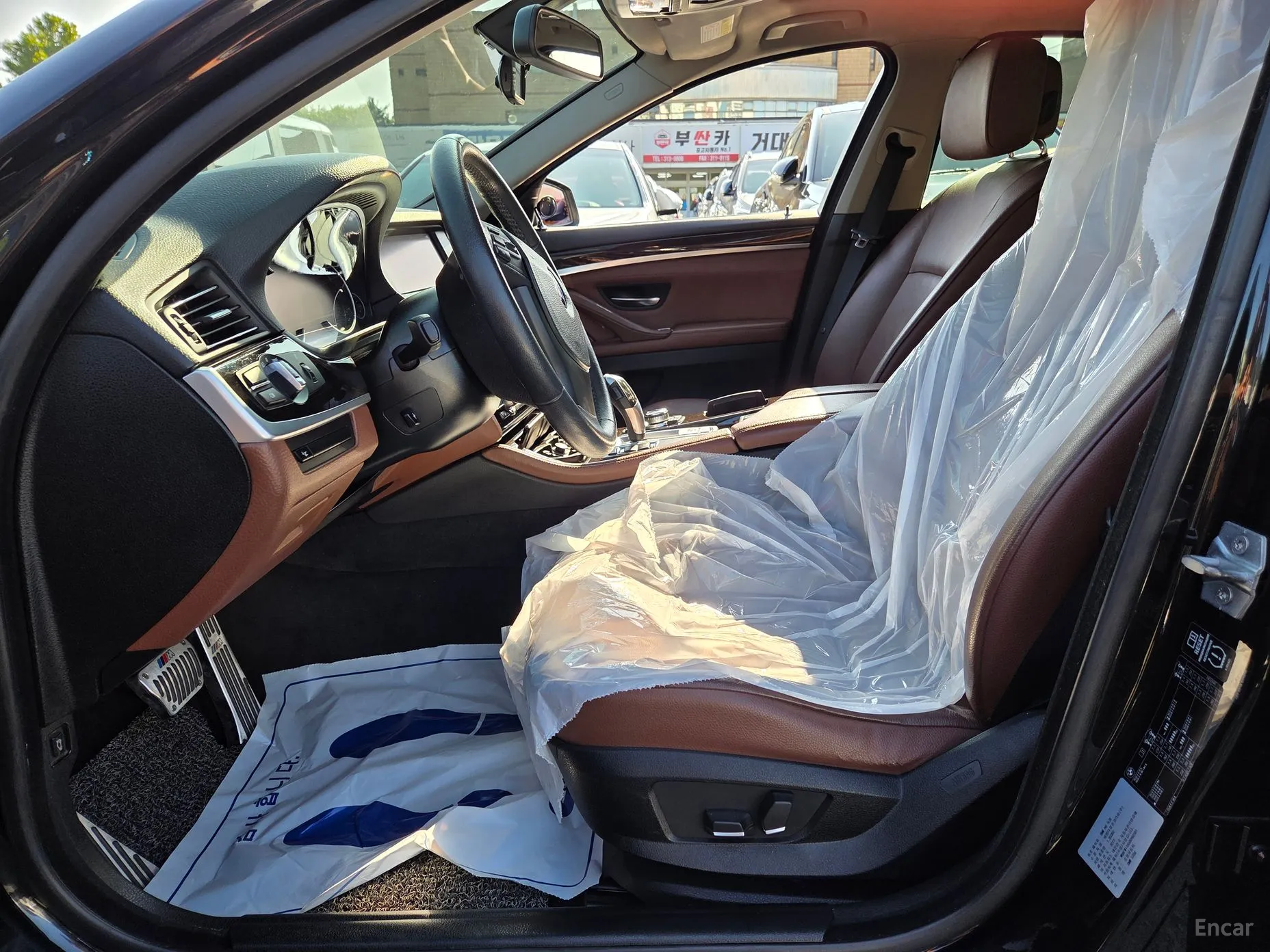 BMW 5 Series (F10) превью 6