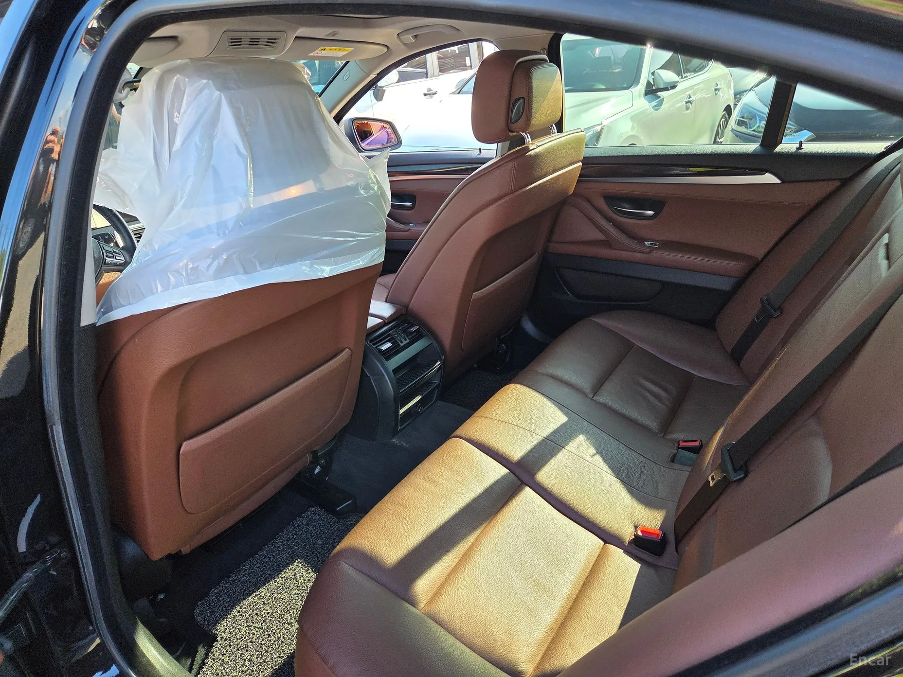 BMW 5 Series (F10) превью 7