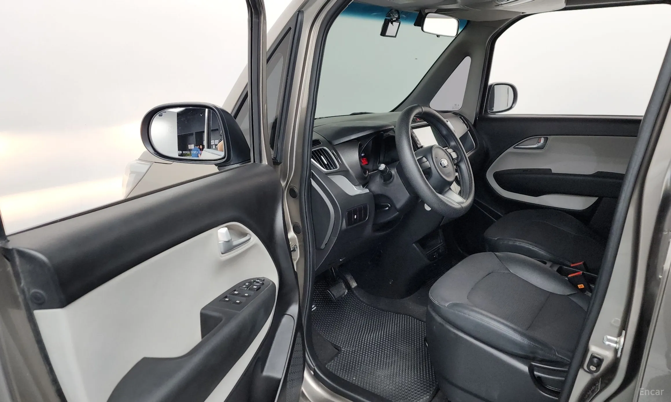 Kia Ray превью 10