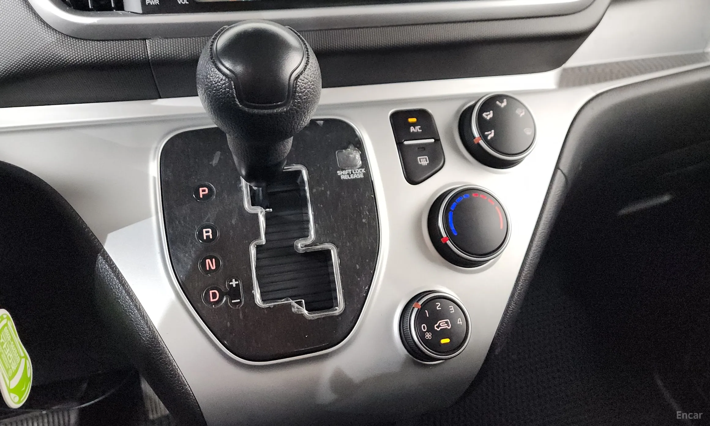 Kia Ray превью 9
