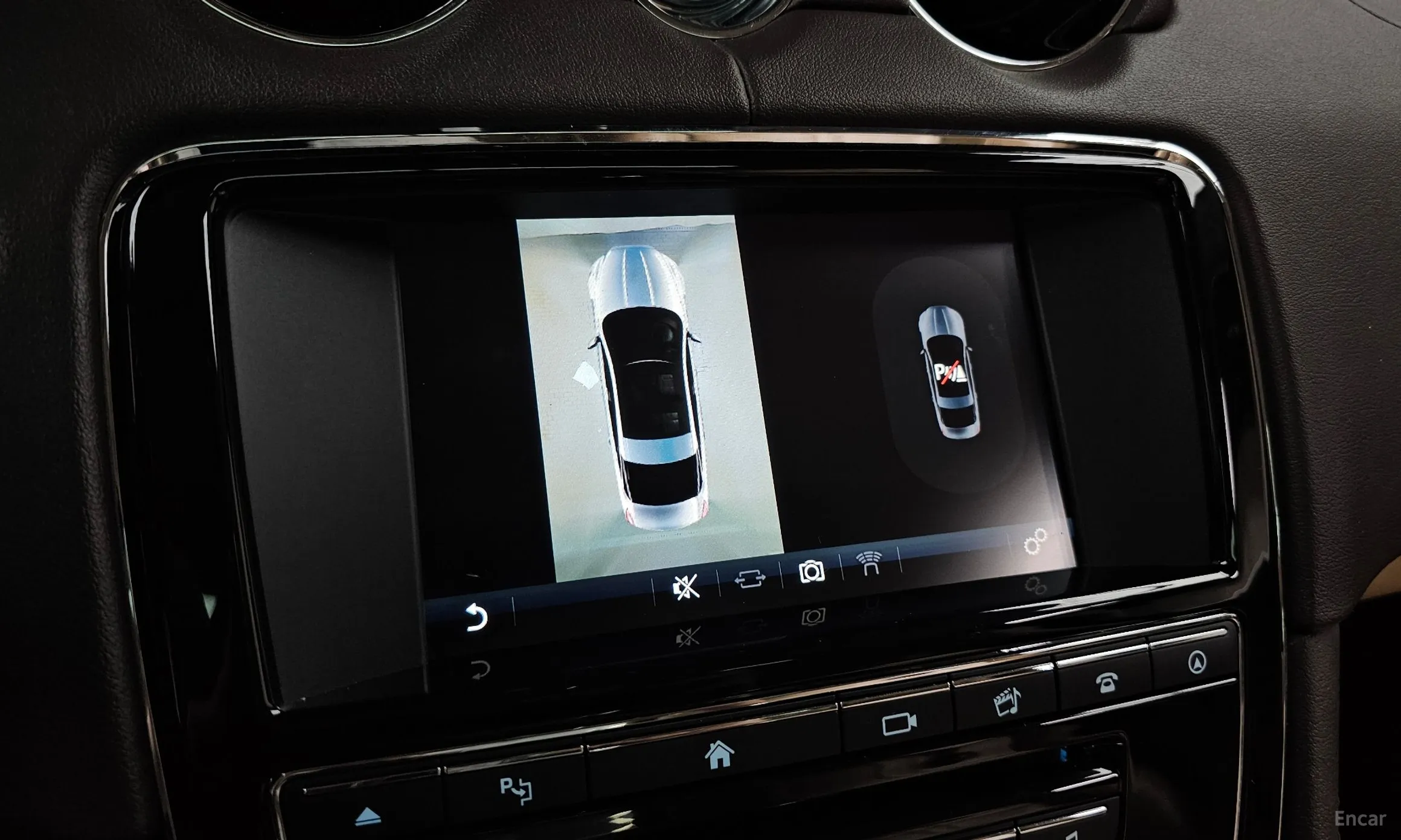 Jaguar All New XJ превью 16