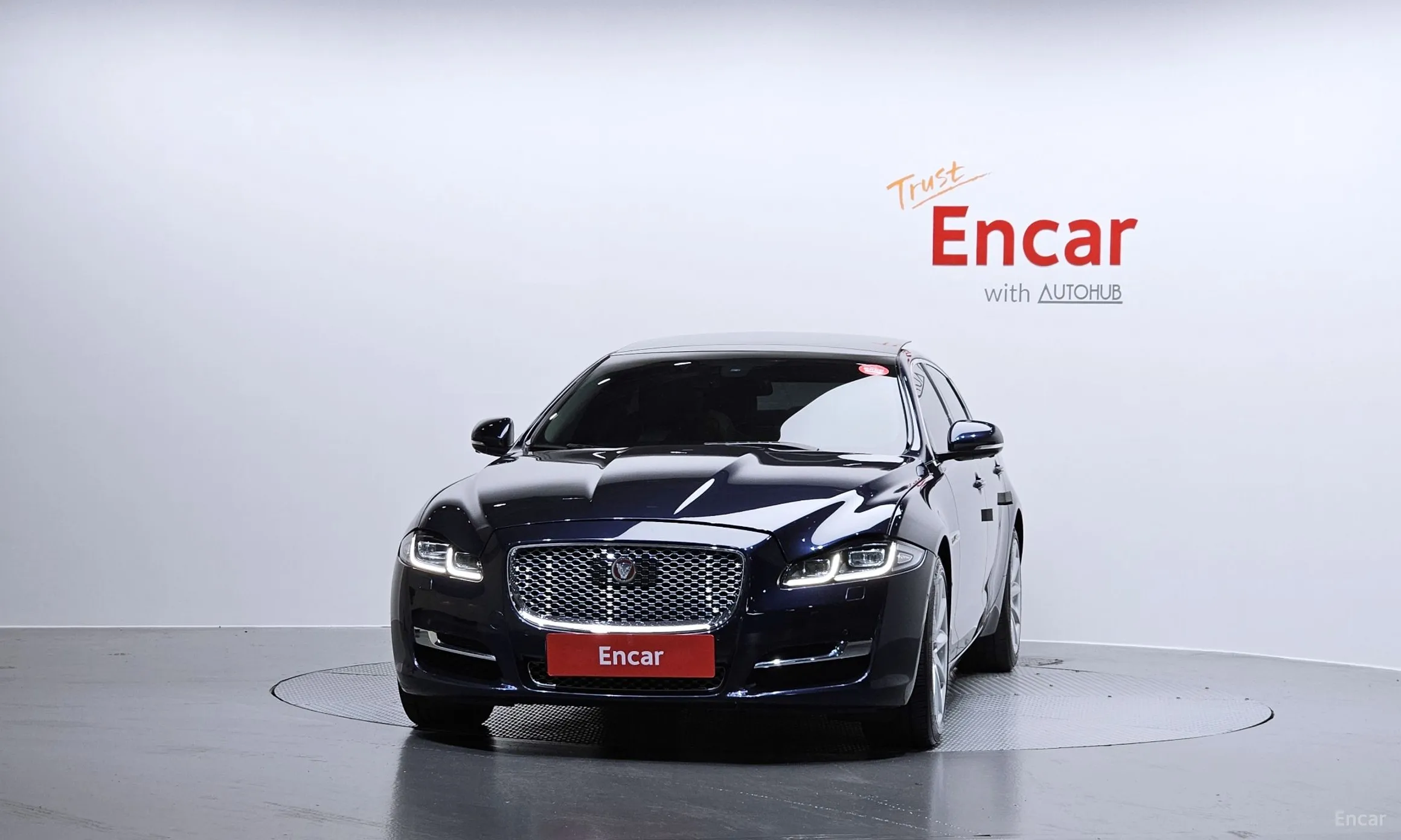 Jaguar All New XJ превью 3