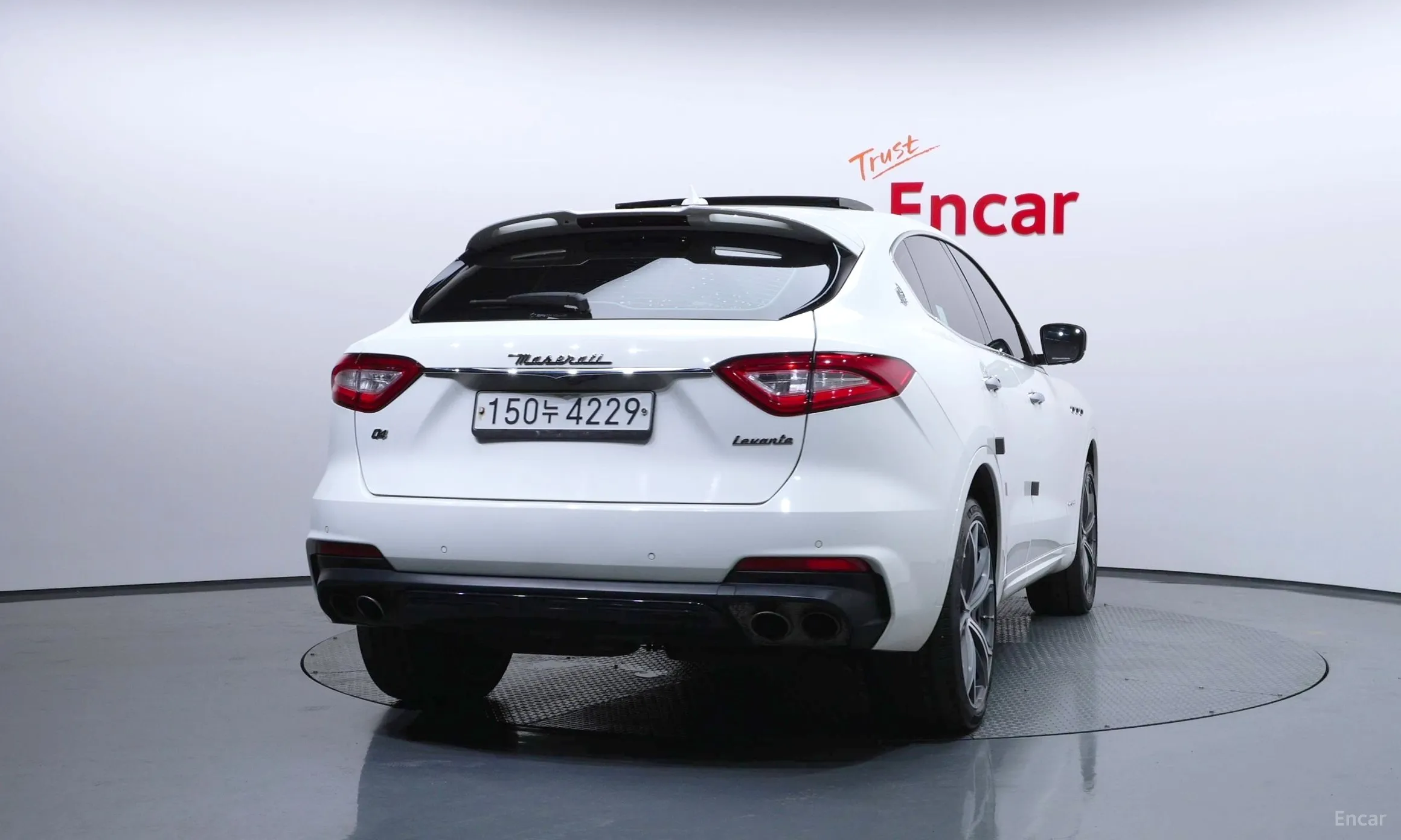 Maserati Levante превью 4