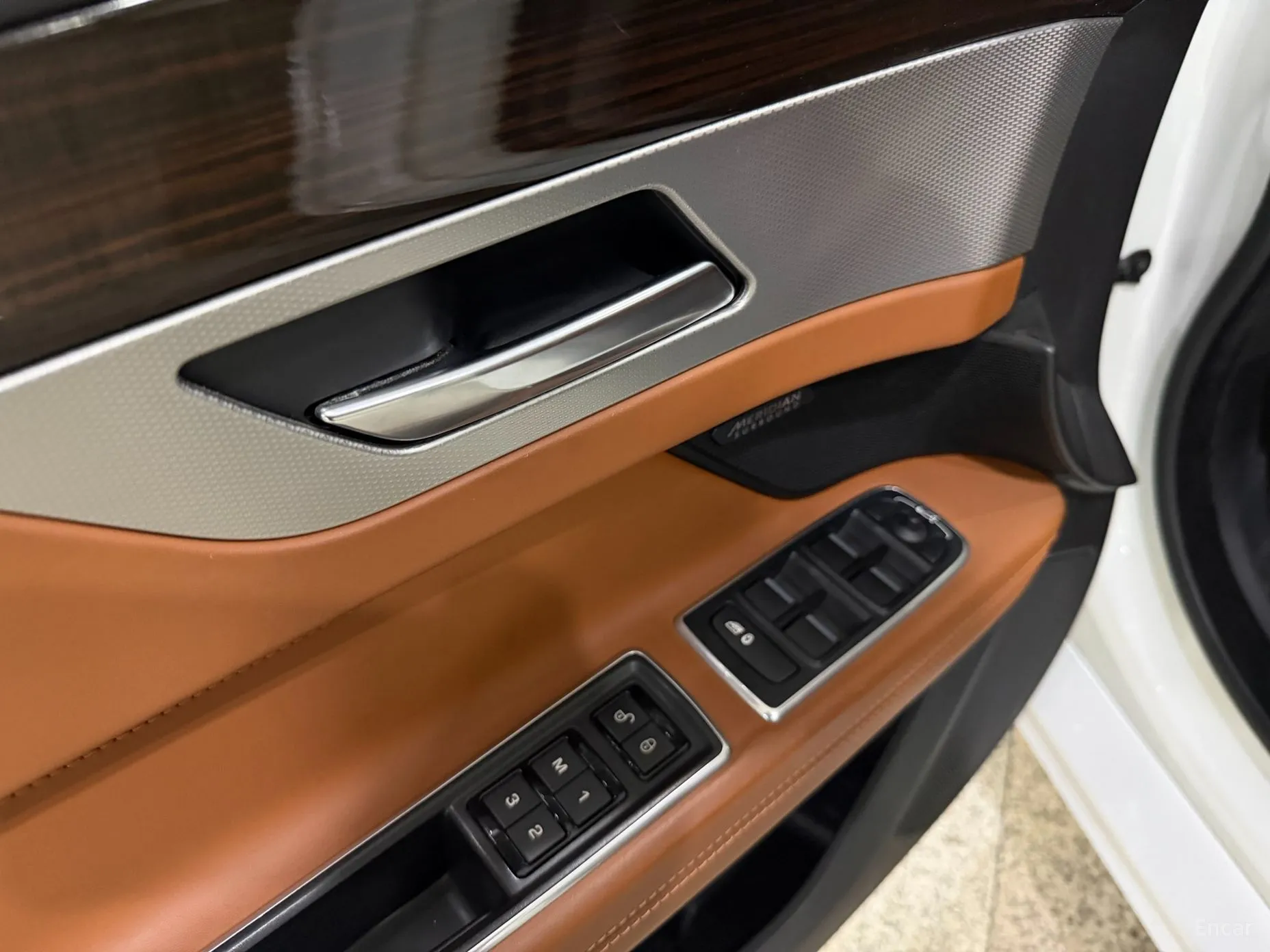 Jaguar XF (x260) превью 13