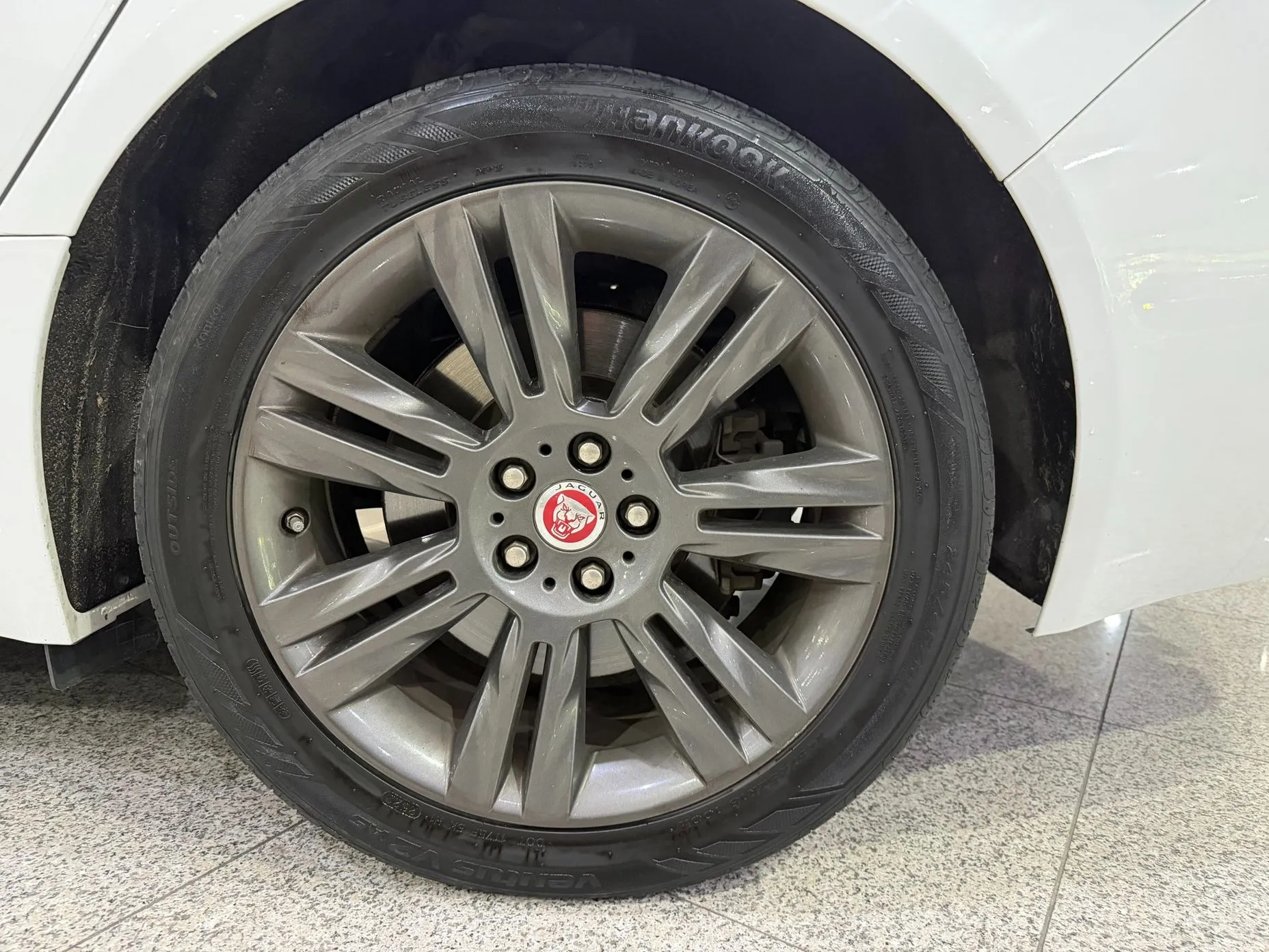Jaguar XF (x260) превью 20
