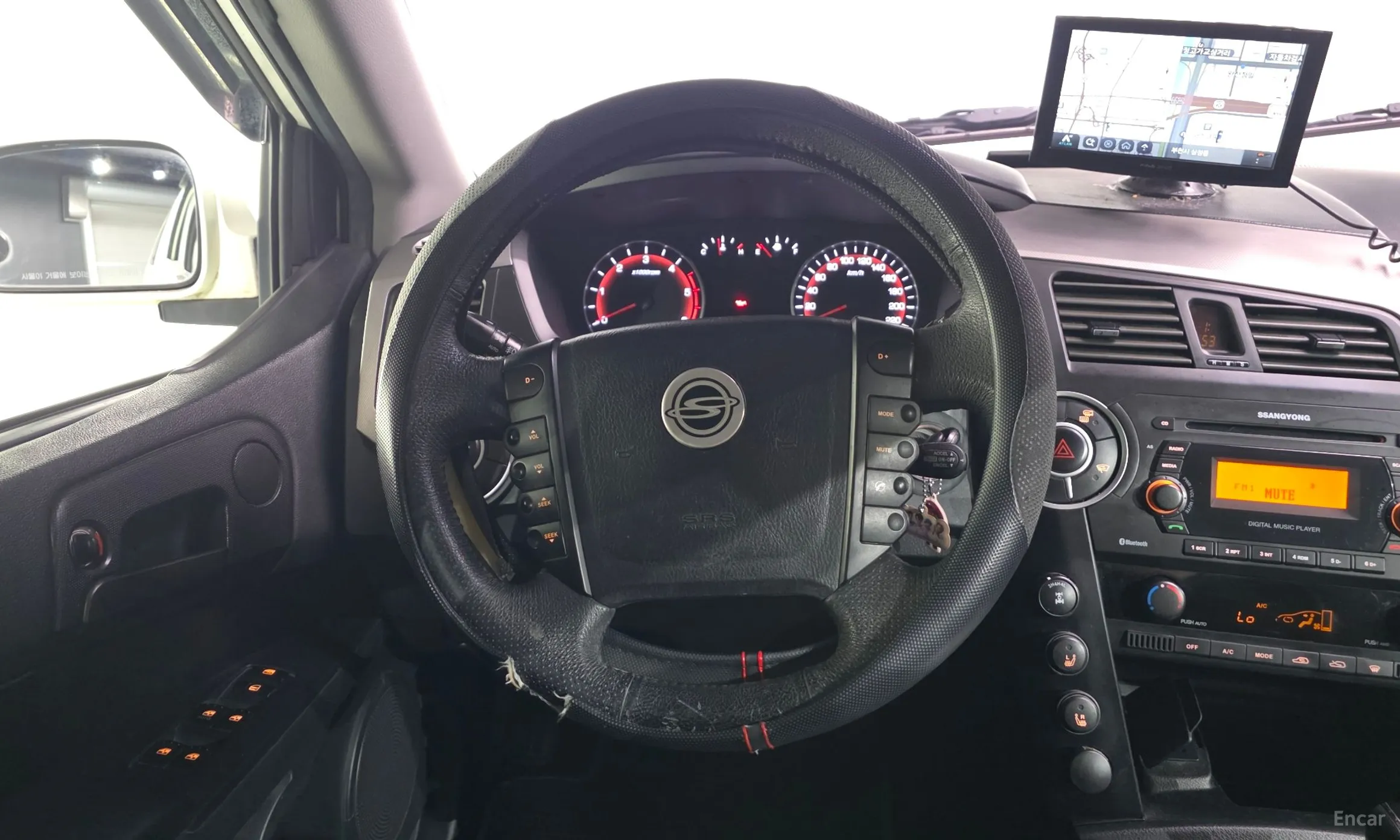 KG Mobility (SsangYong) Korando Sports превью 12