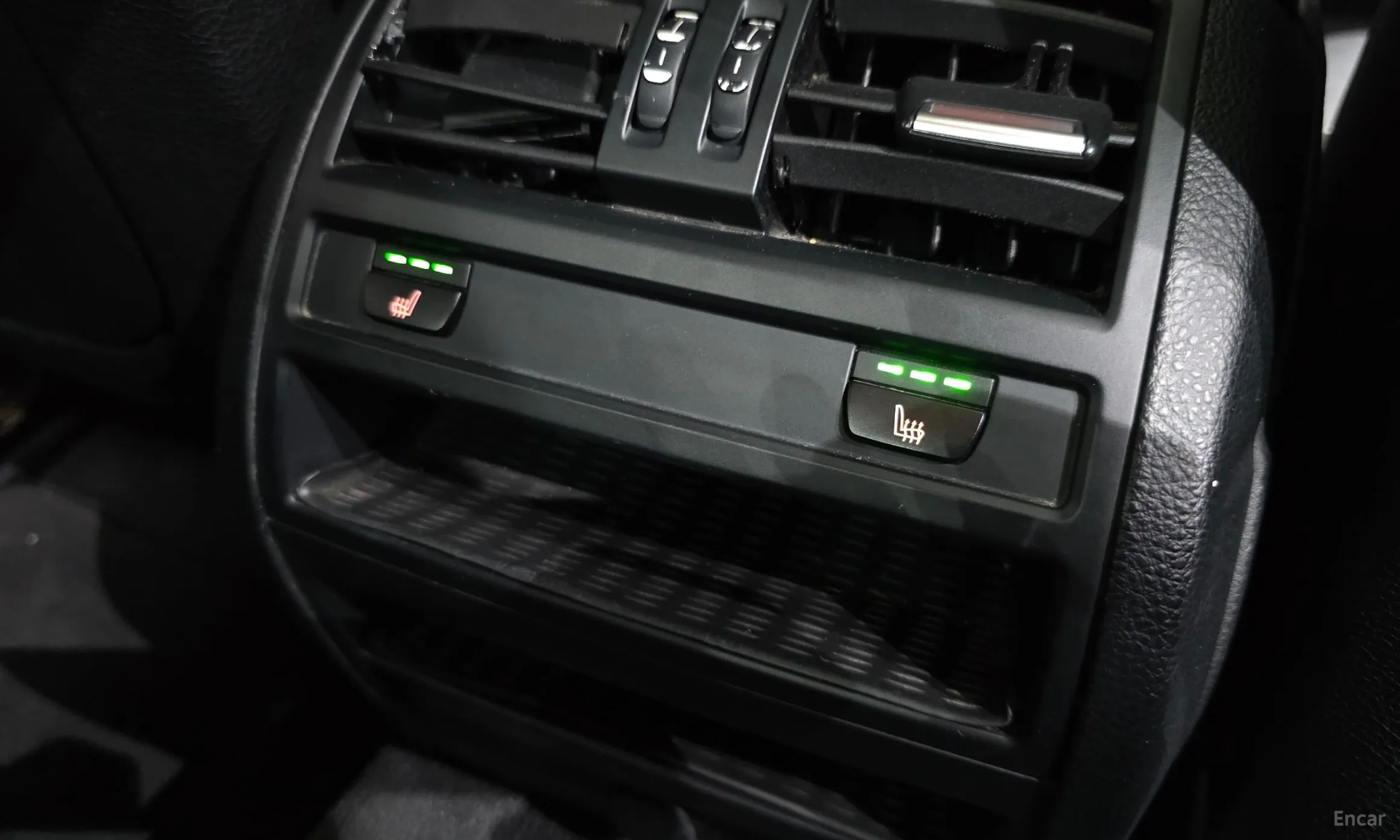 BMW 5 Series (F10) превью 18