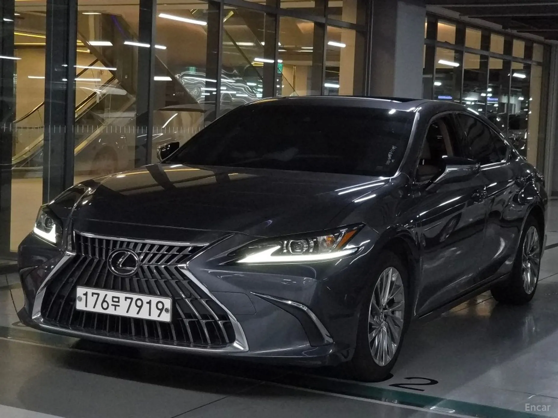Lexus ES300h 7th Generation