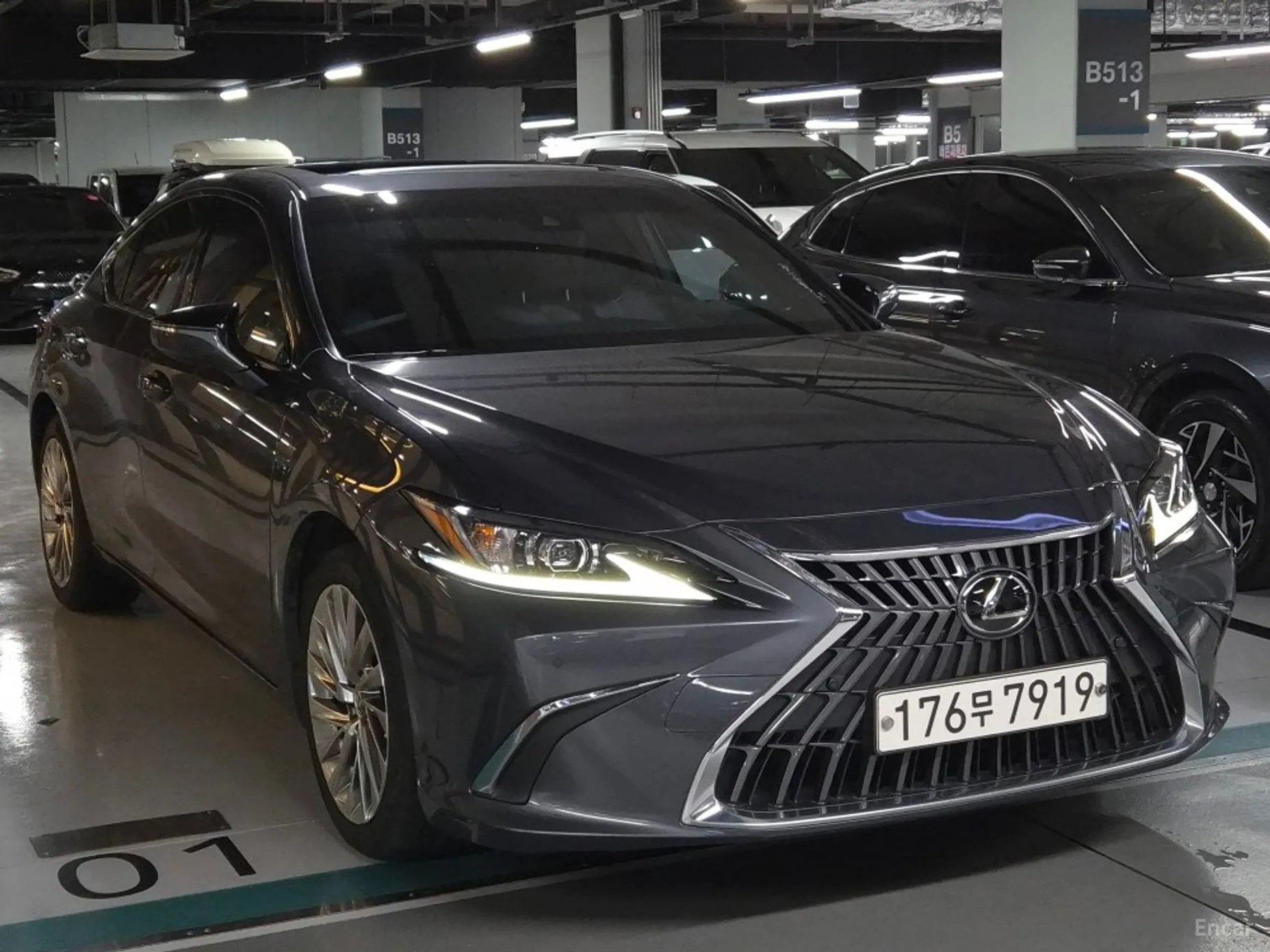 Lexus ES300h 7th Generation