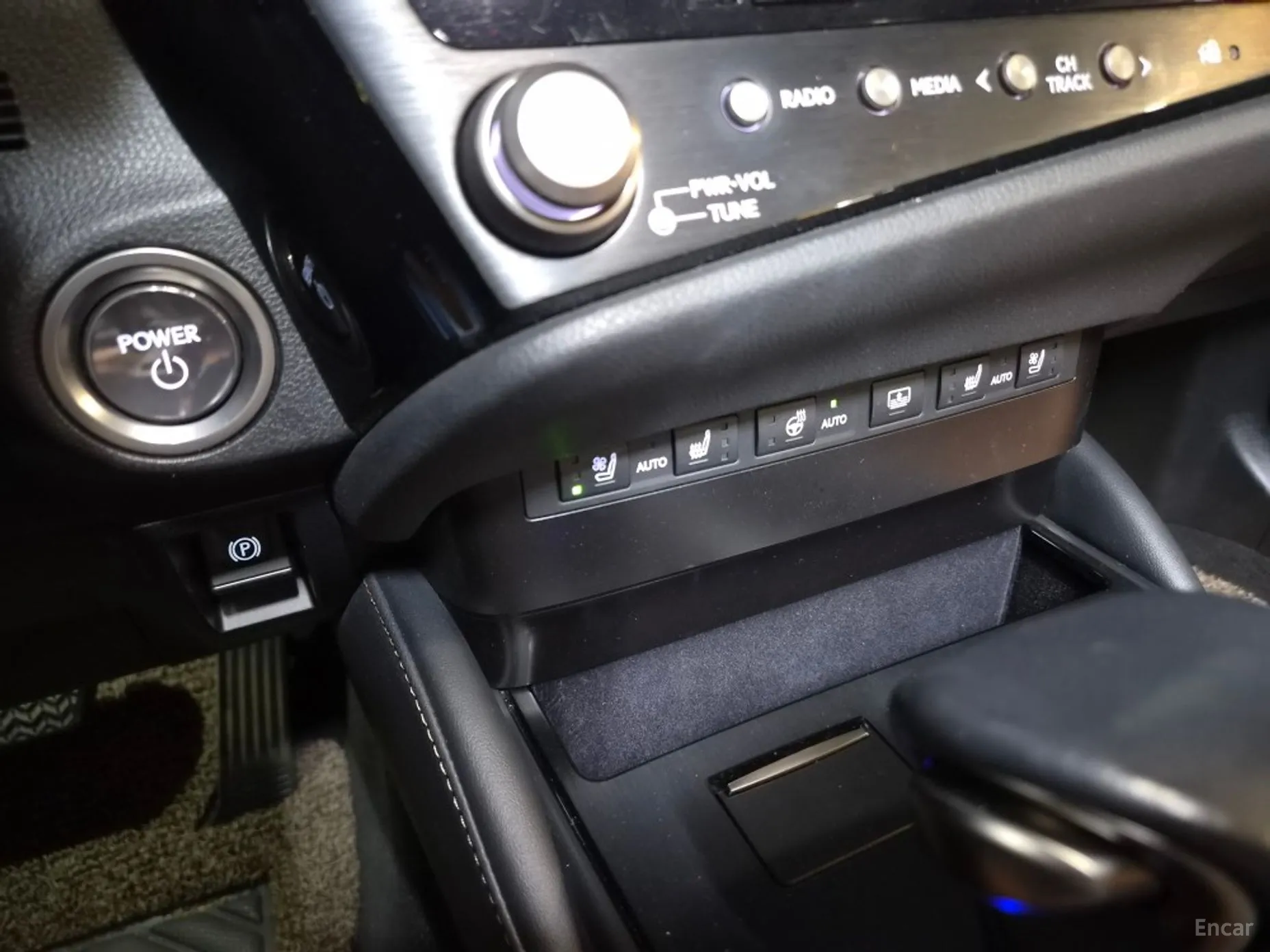 Lexus ES300h 7th Generation превью 16