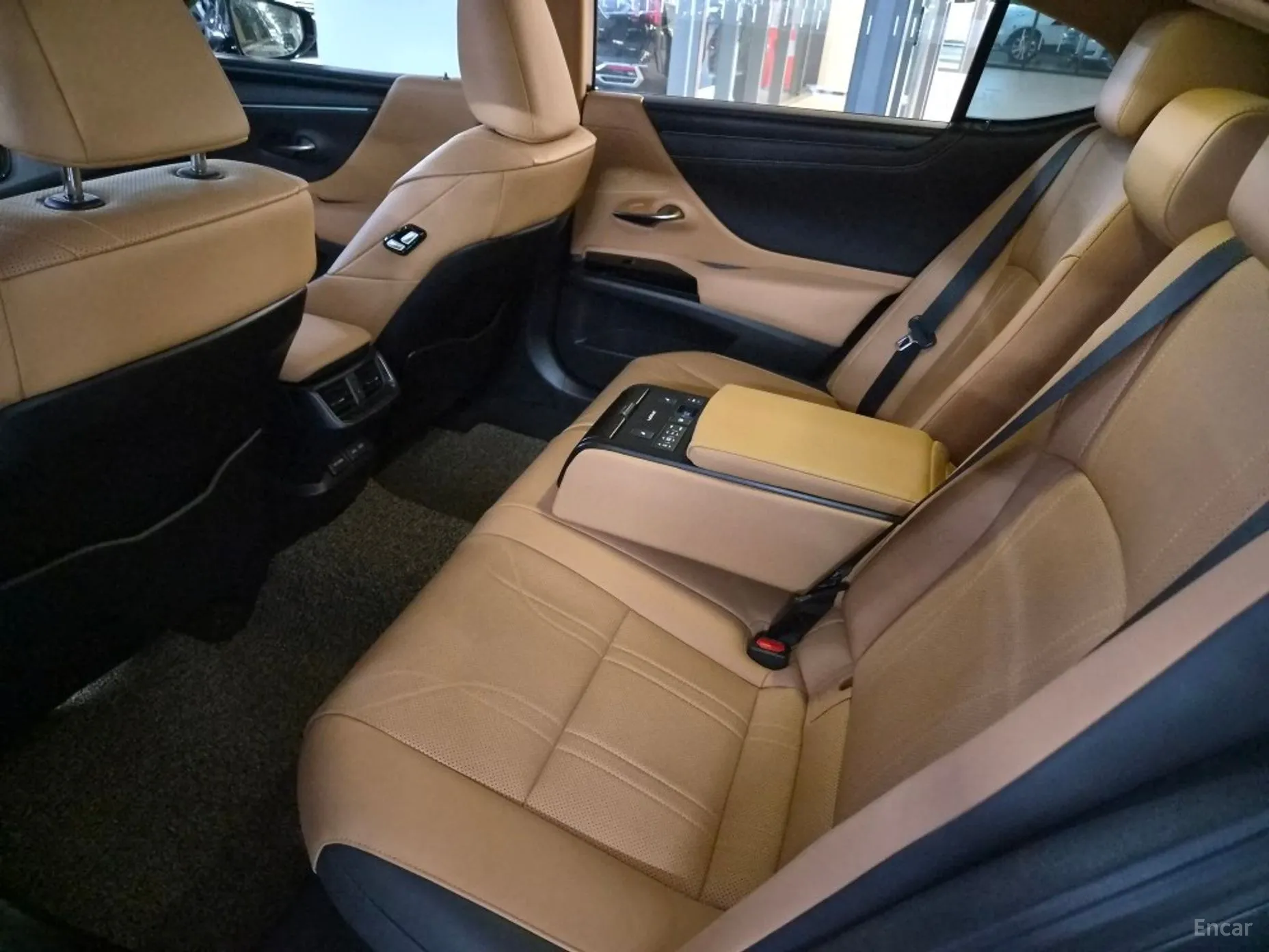 Lexus ES300h 7th Generation превью 18