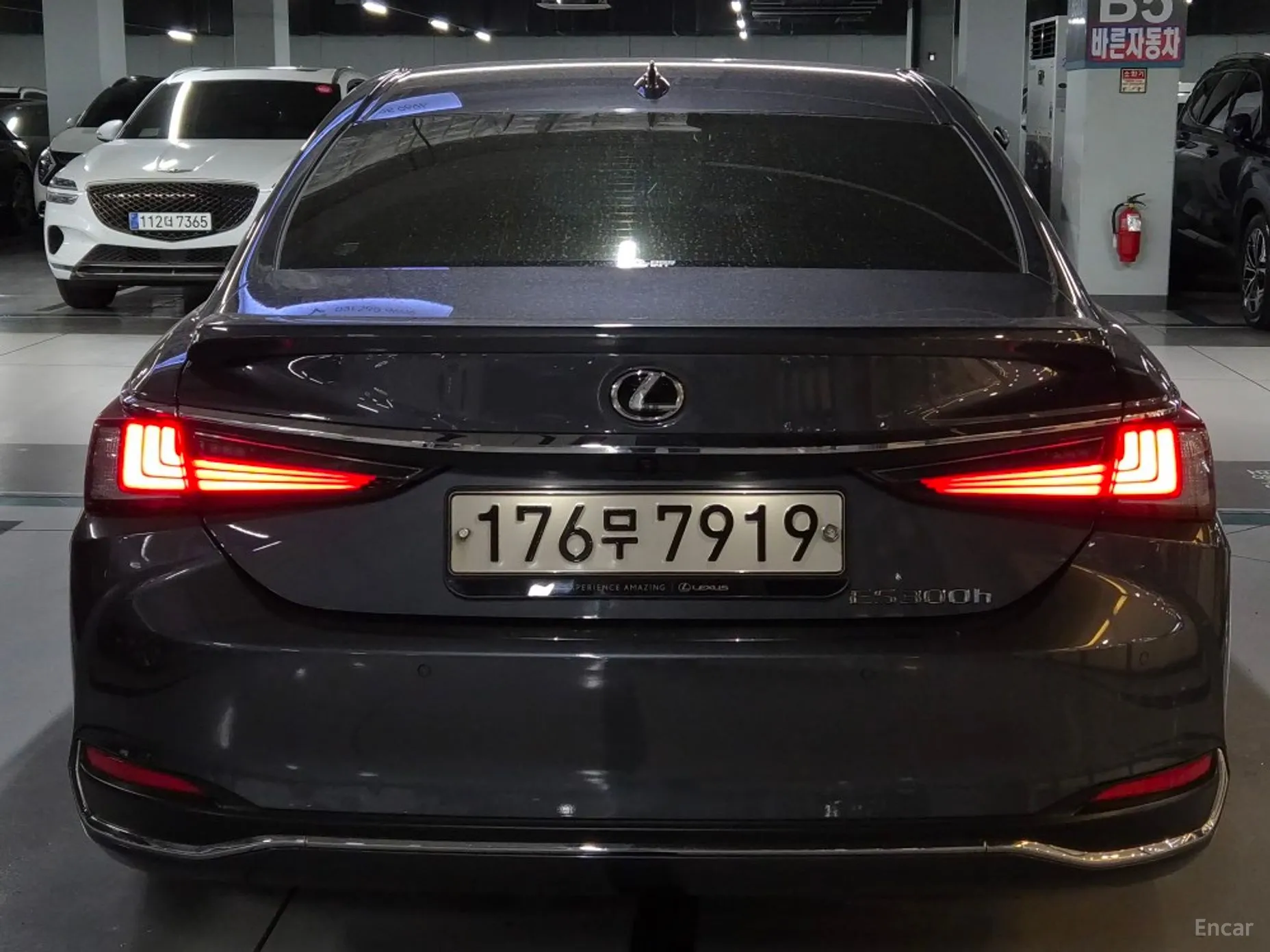 Lexus ES300h 7th Generation превью 4