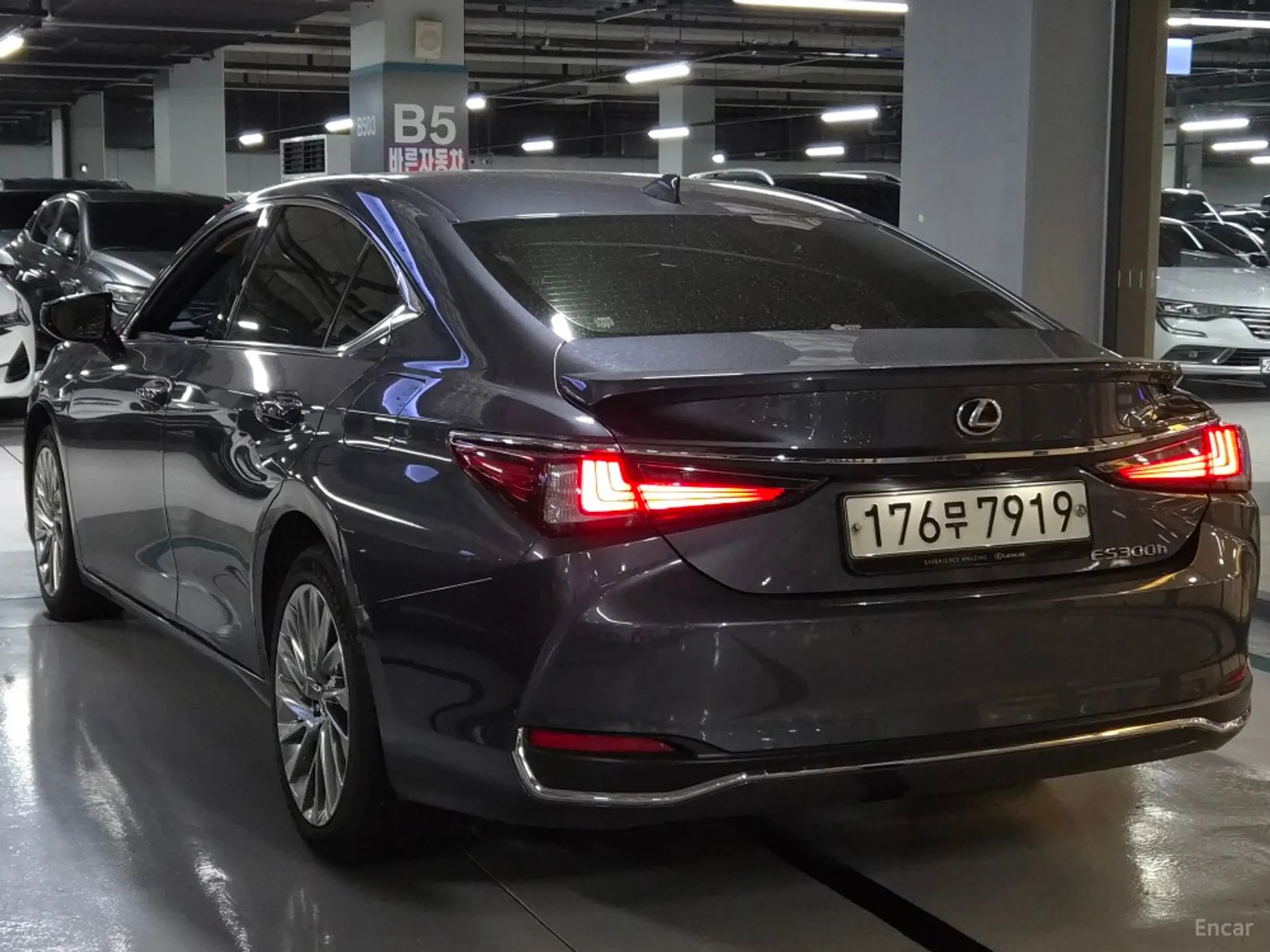 Lexus ES300h 7th Generation превью 5
