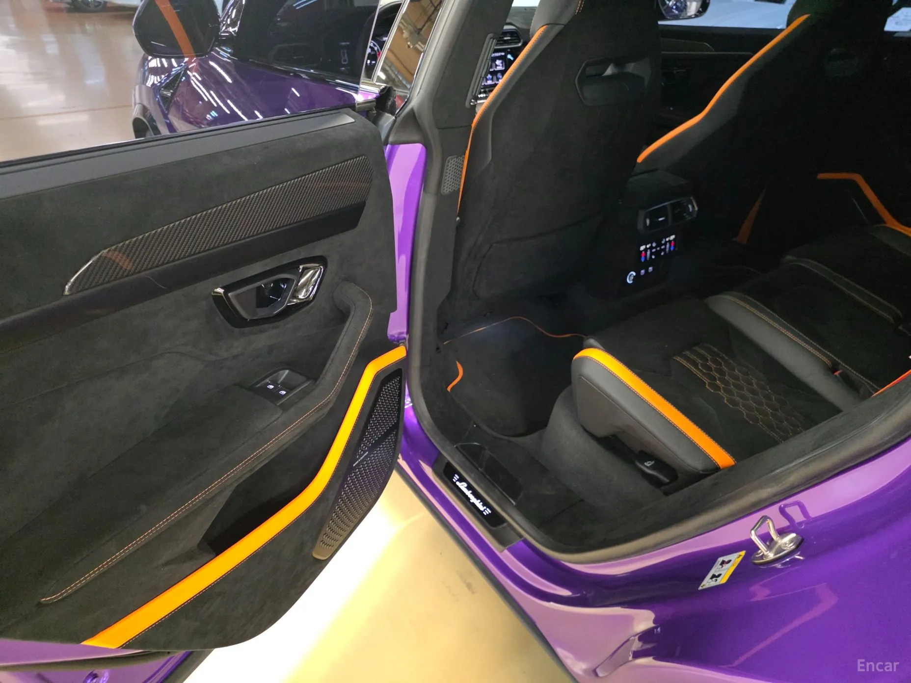 Lamborghini Urus превью 16