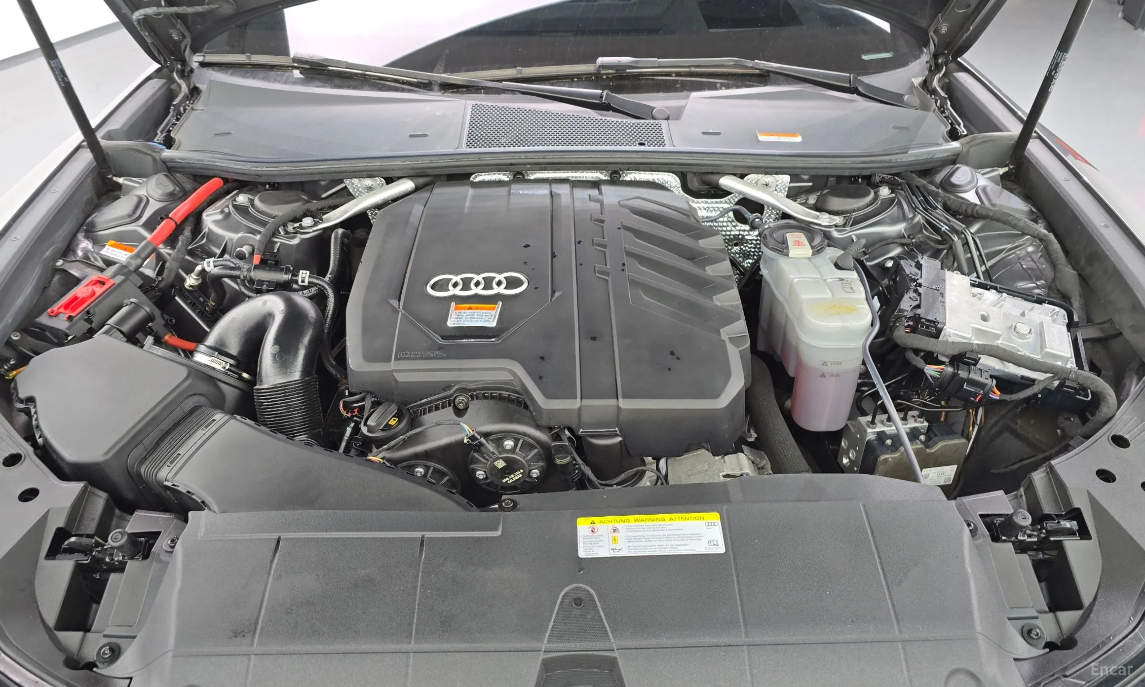 Audi A6 (C8) превью 6