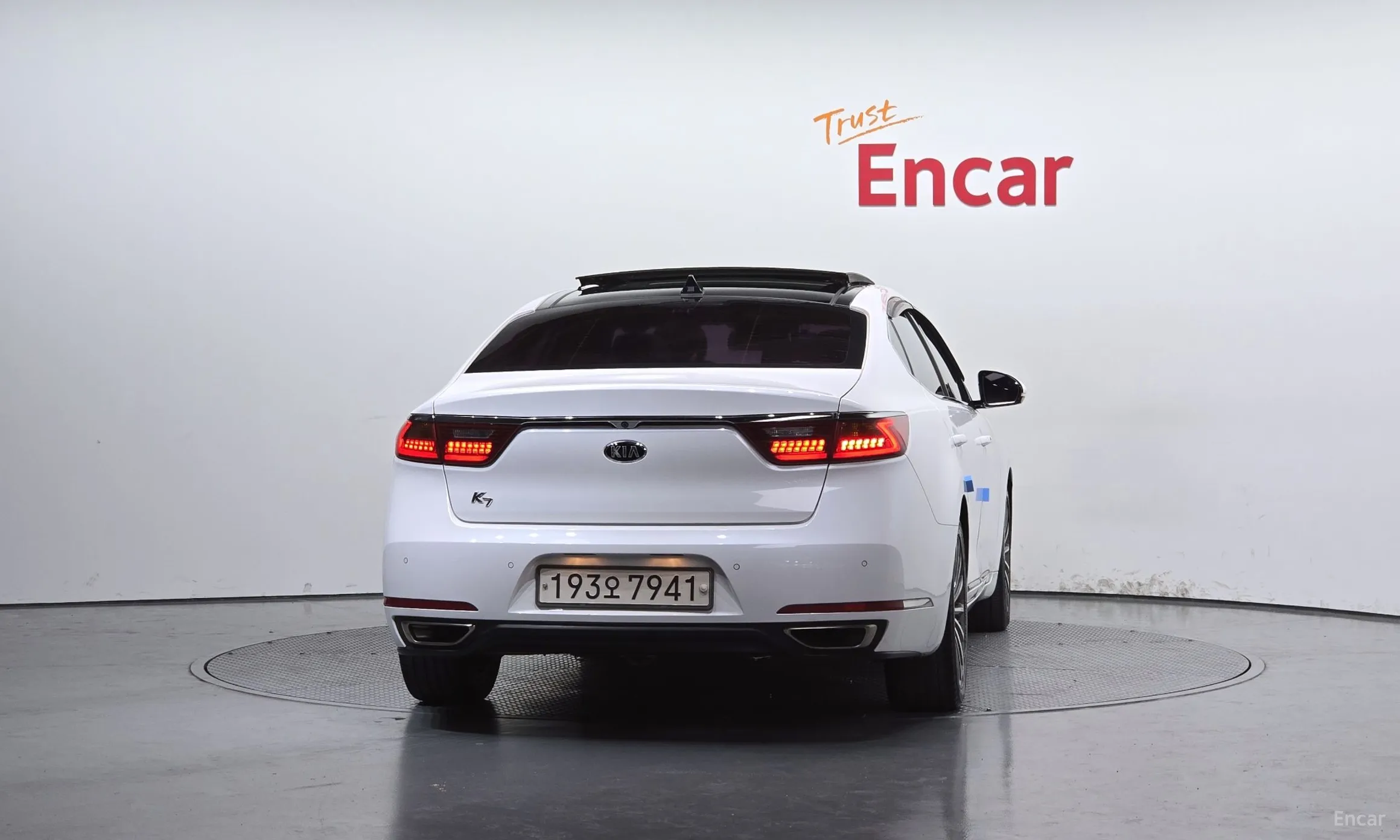 Kia K7 превью 4