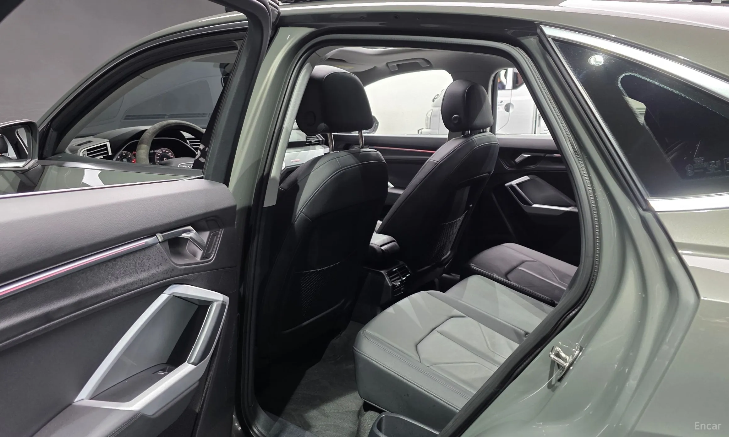 Audi Q3 (F3) превью 11