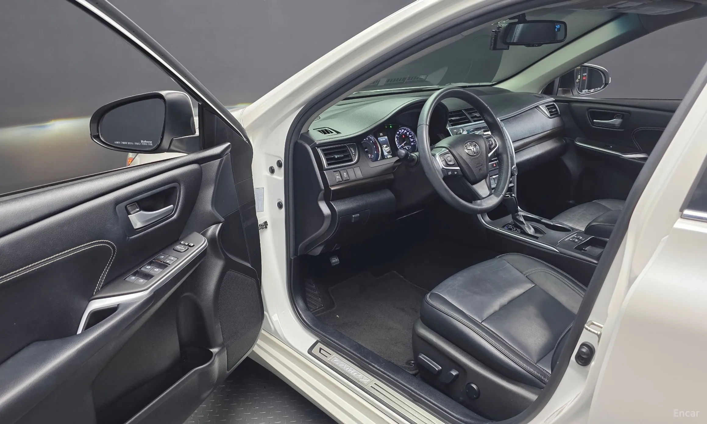 Toyota New Camry превью 10