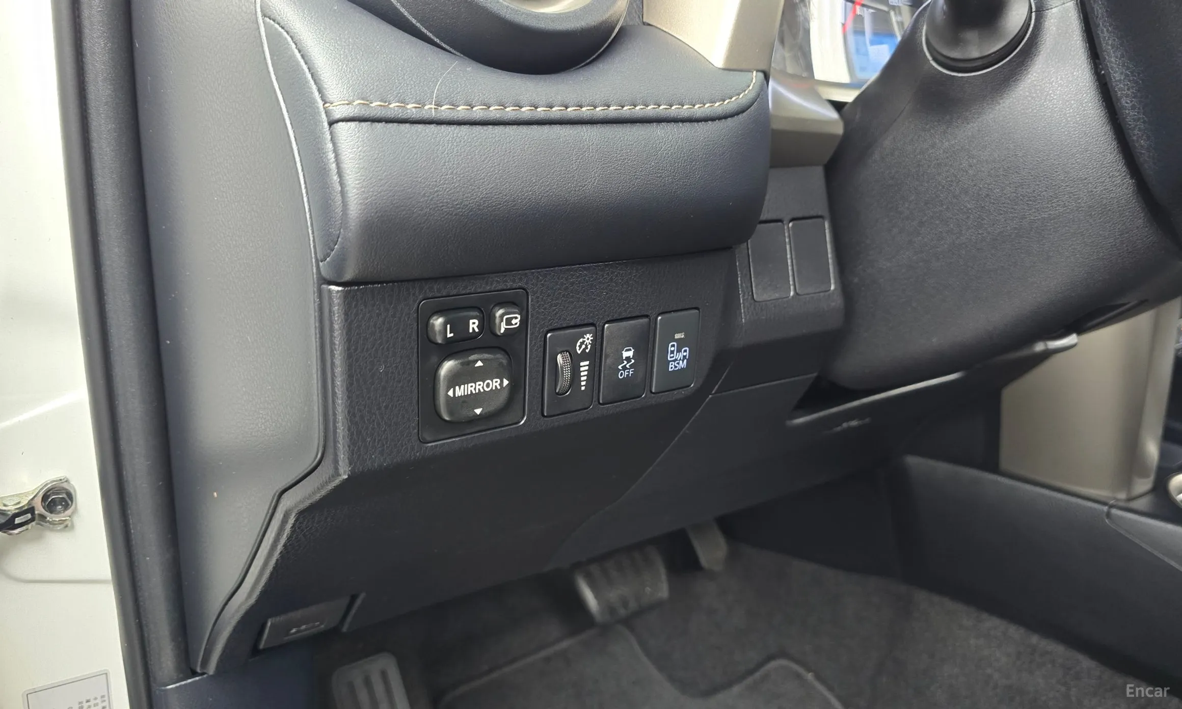 Toyota RAV4 превью 16