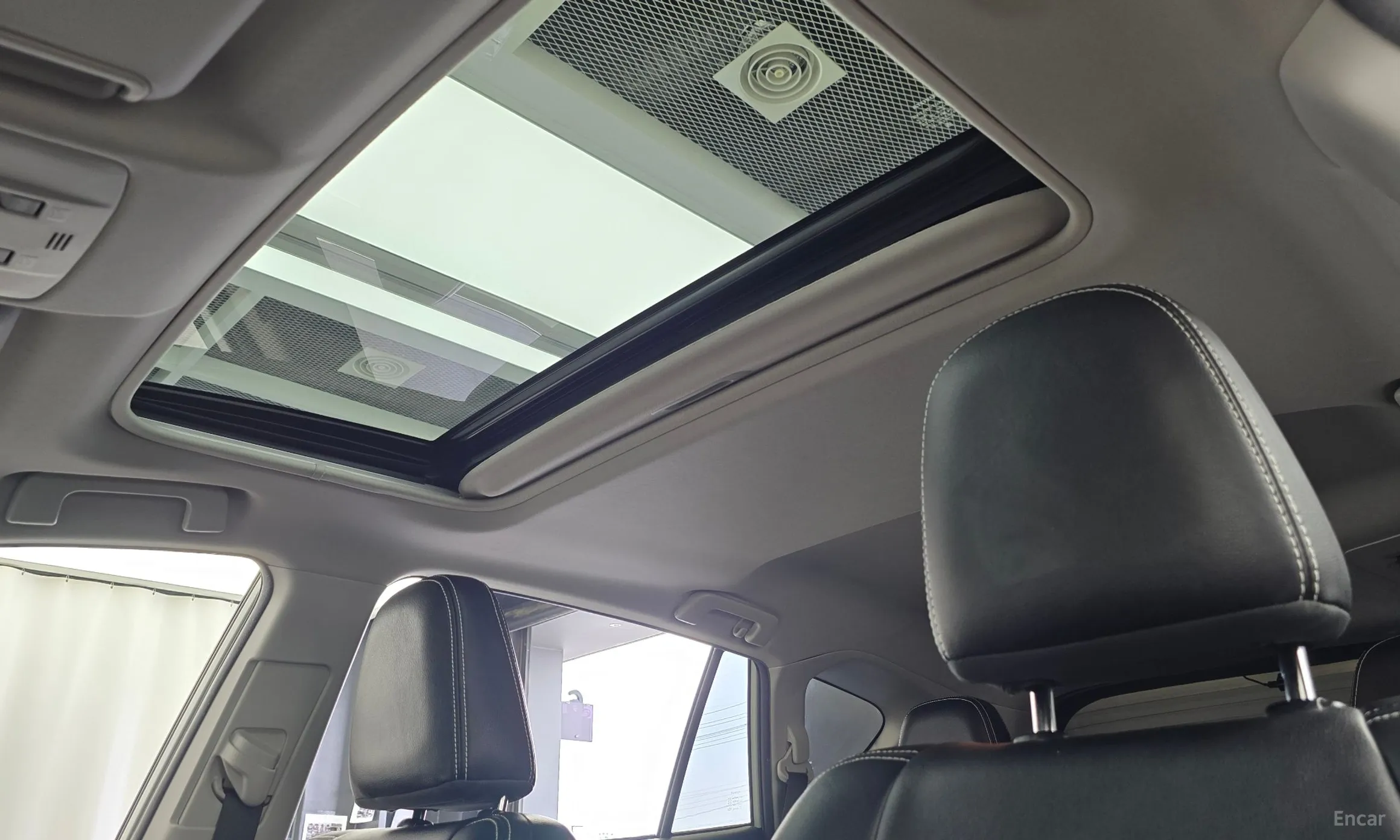 Toyota RAV4 превью 17