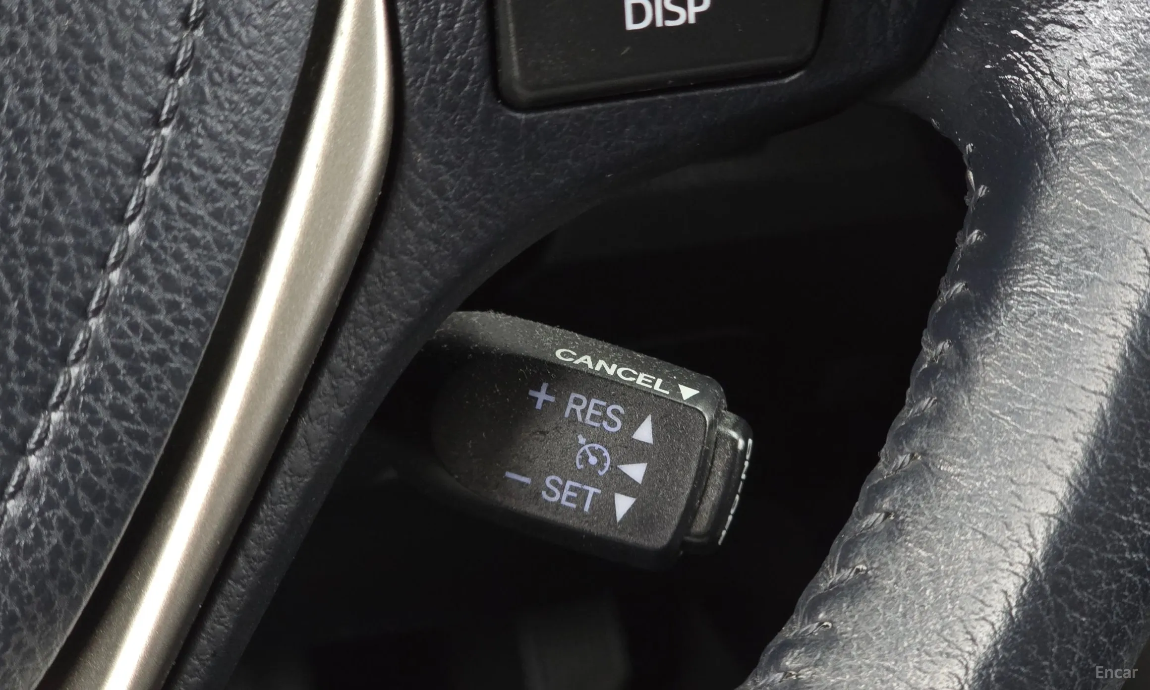 Toyota RAV4 превью 19