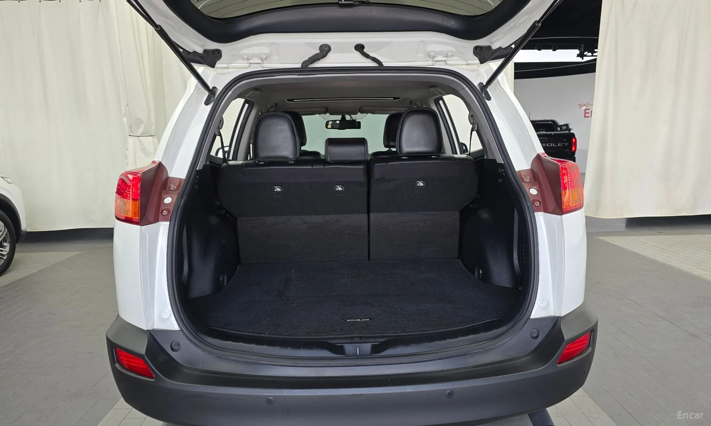 Toyota RAV4 превью 20