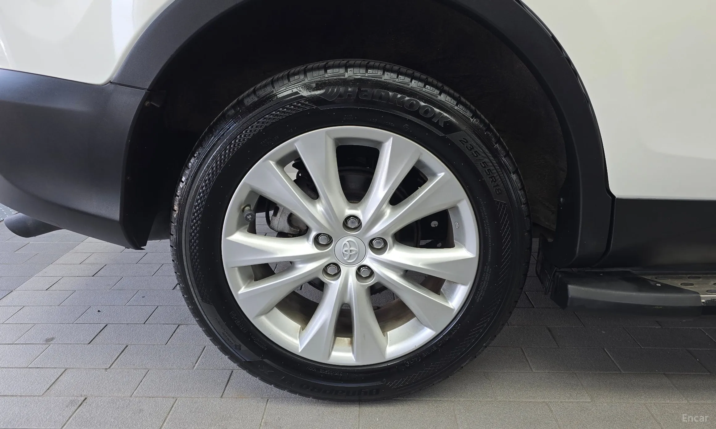 Toyota RAV4 превью 5