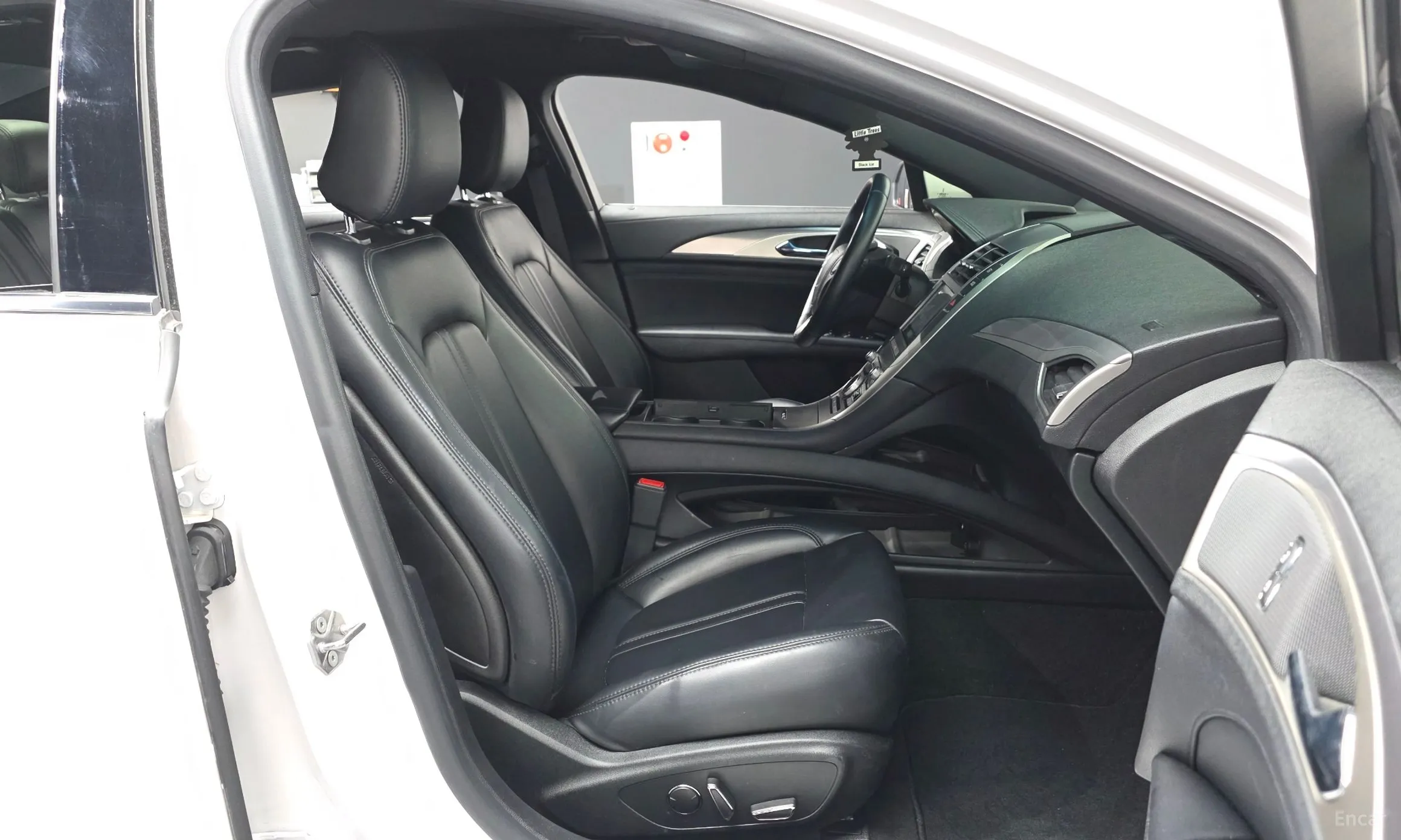 Lincoln New MKZ превью 11