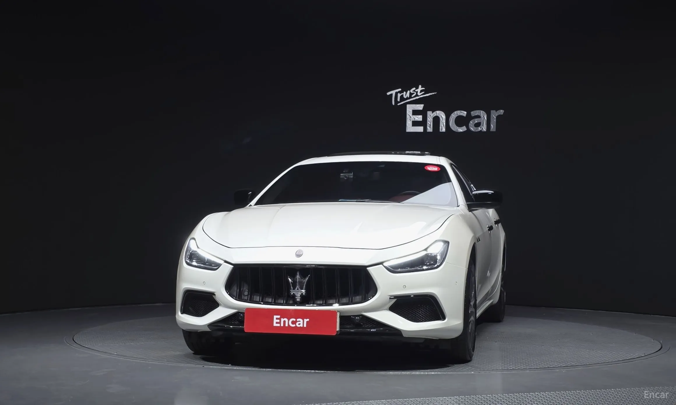Maserati Ghibli превью 3